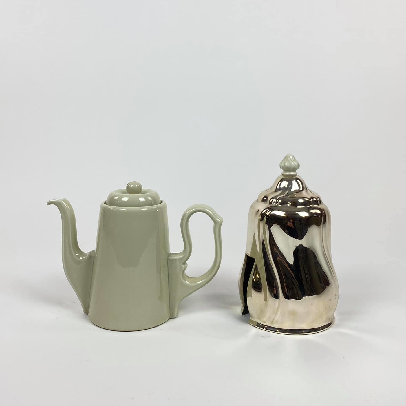 Чайник-заварник беж кераміка з золотим ковпаком TE-188