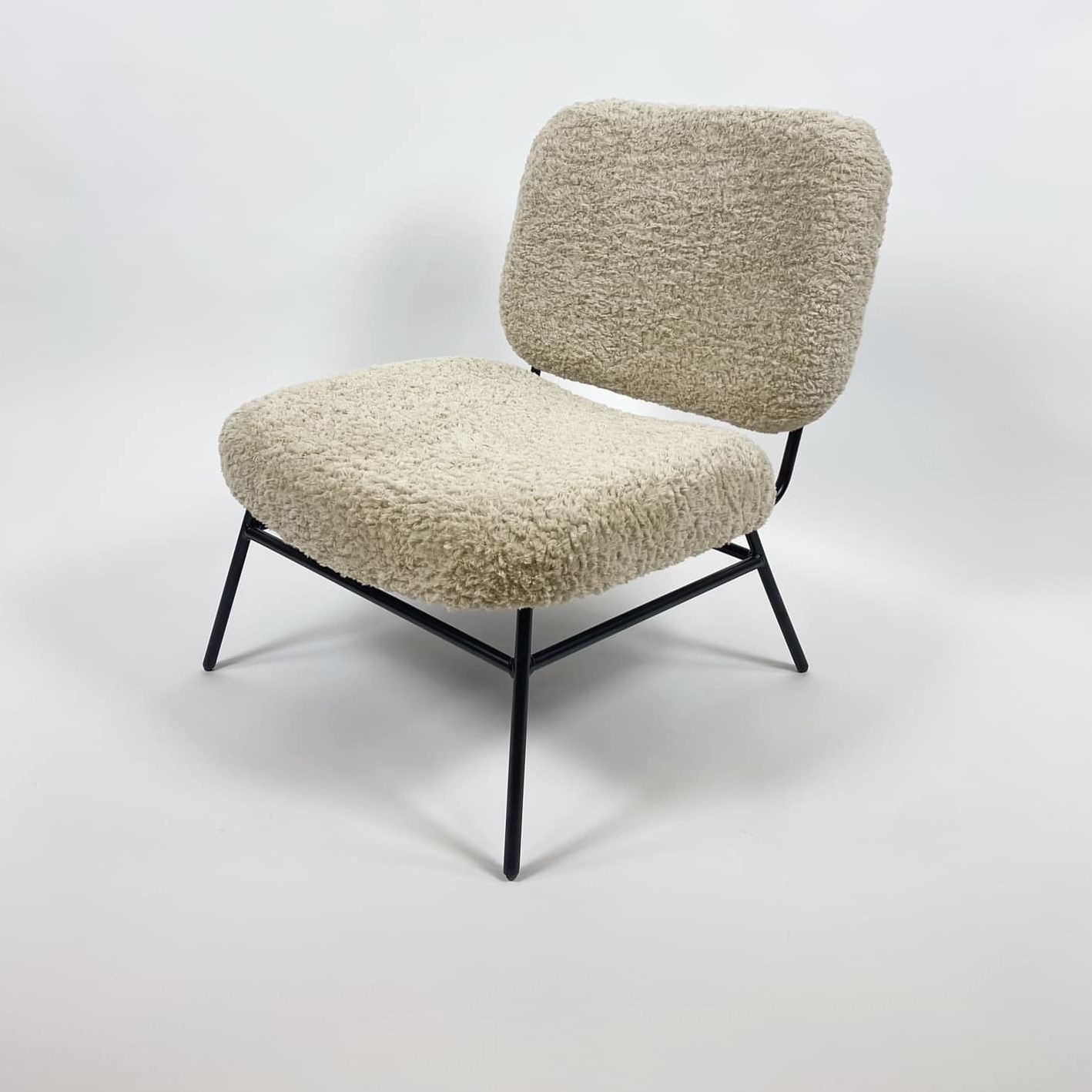 Крісло лаунж екрю штучне хутро/метал CH-150