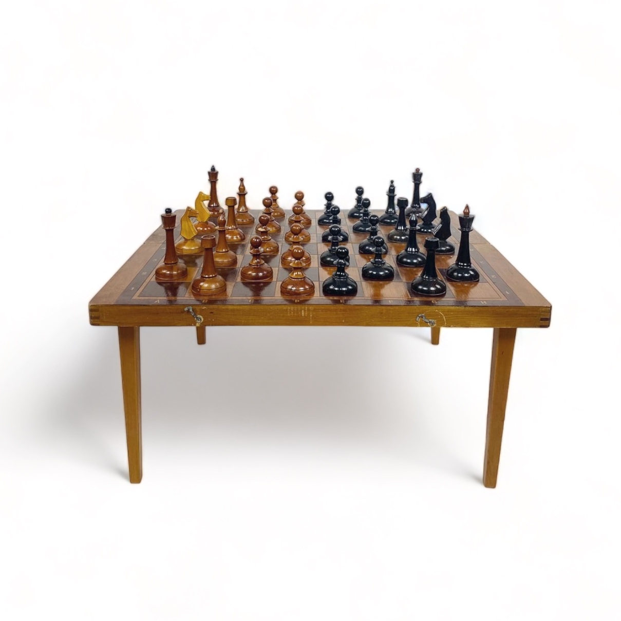 Столик розкладний шаховий з комплектом фігур TB-593