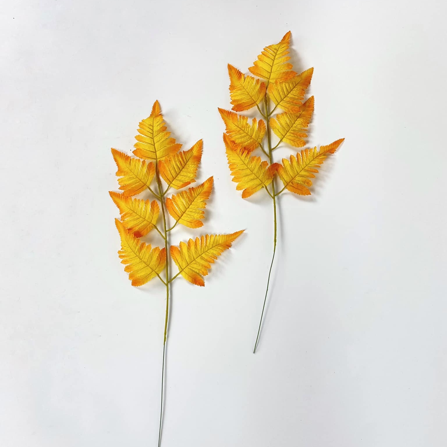 Горобина штучна жовте листя гілка FW-201