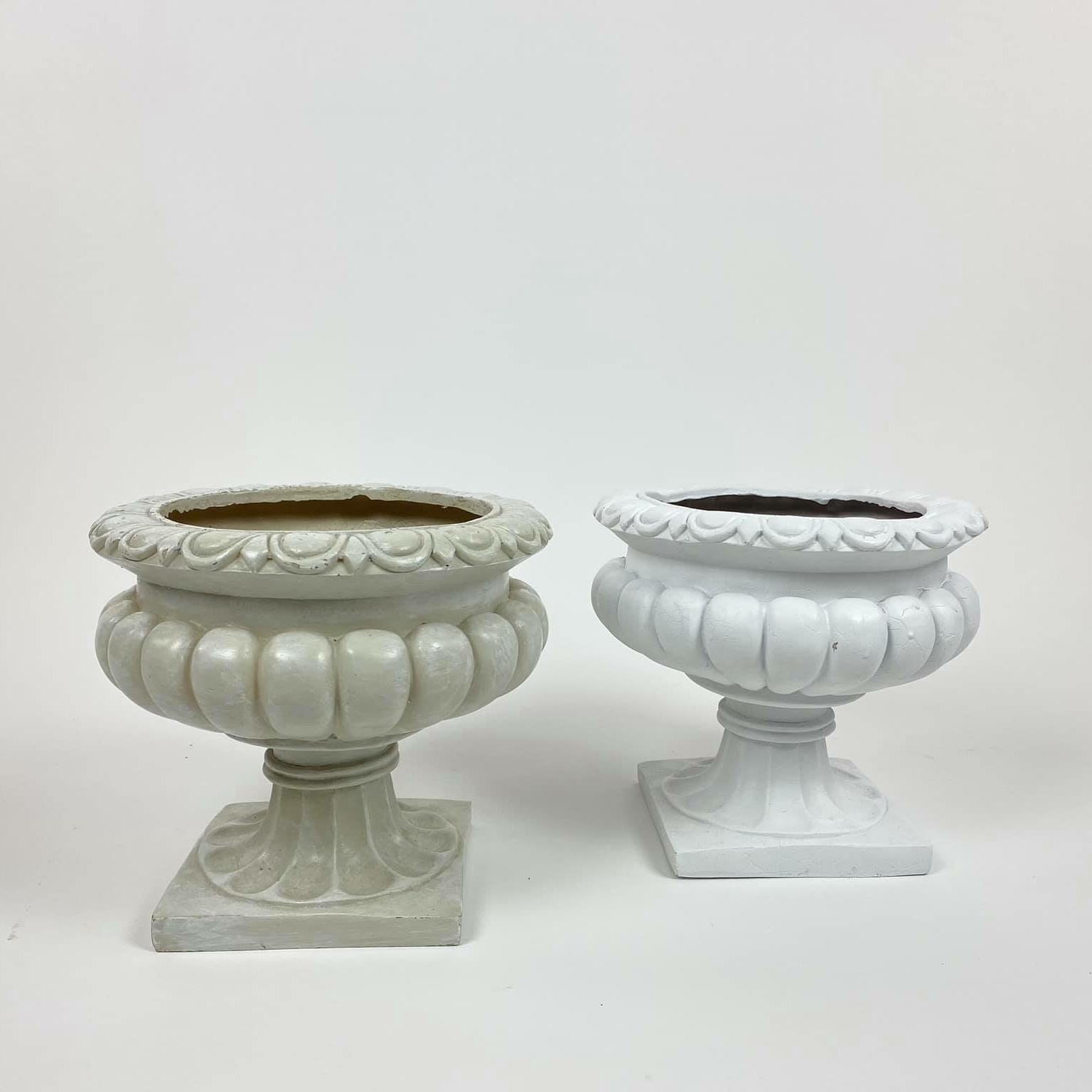 Ваза-кашпо паркова на ніжці VA-430