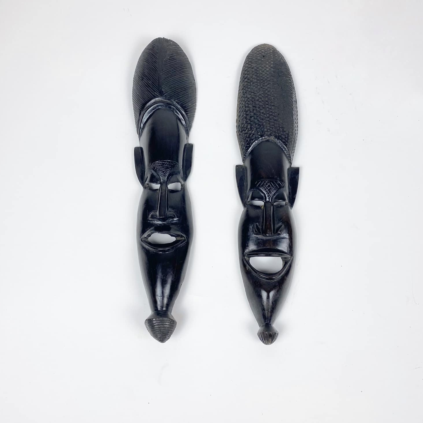 Маска африканська чорна дерево різблення вінтаж WD-075