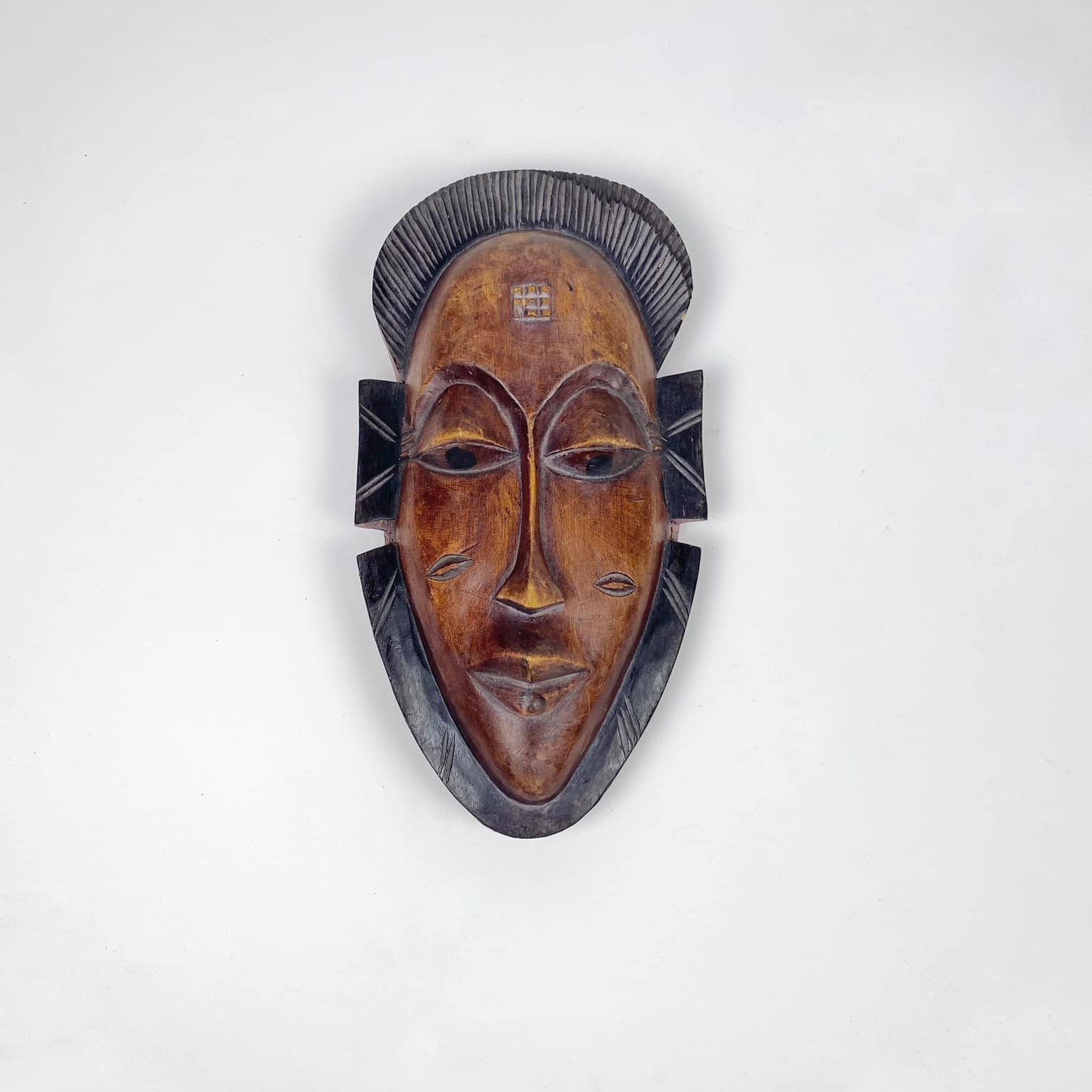 Маска африканська дерево різблення вінтаж WD-083