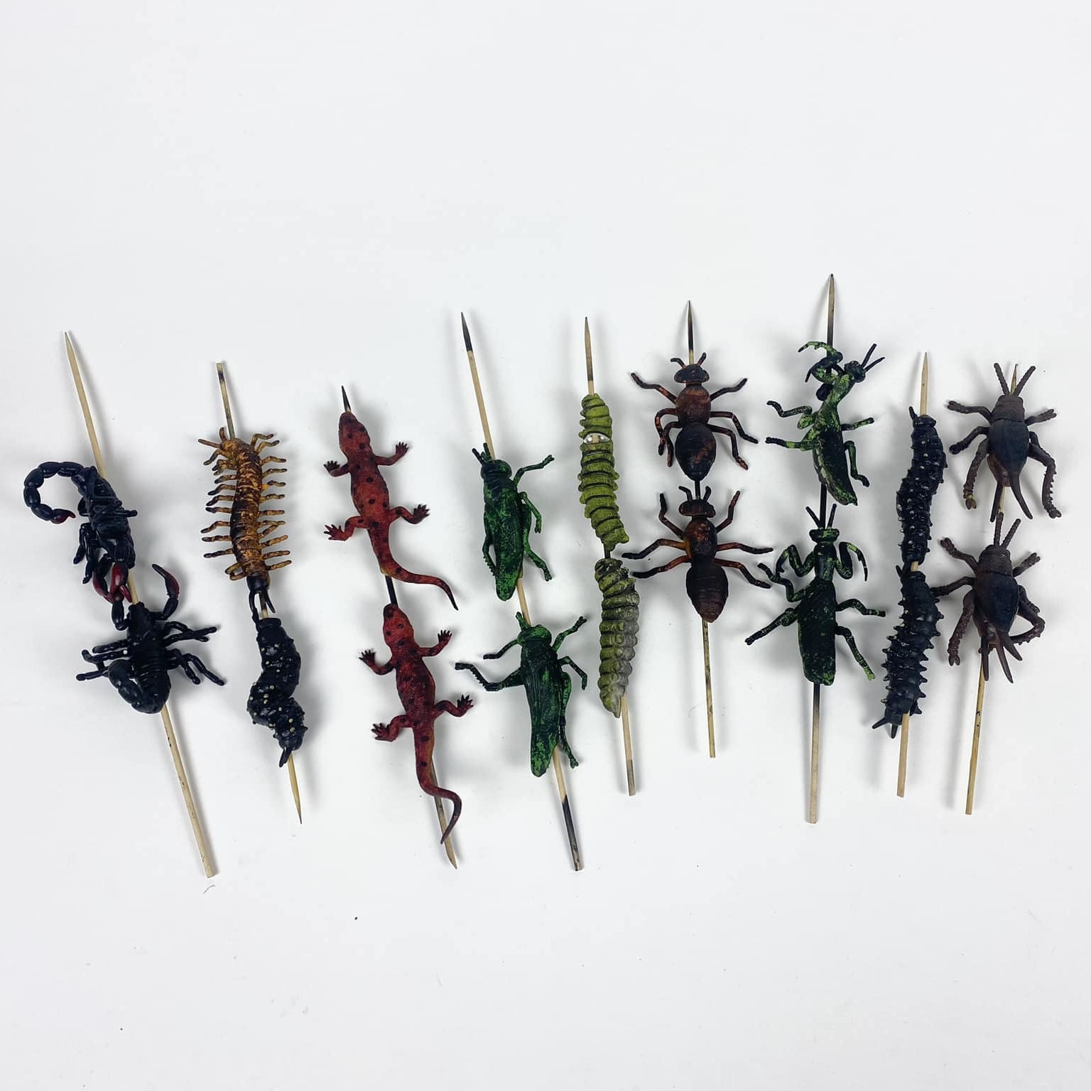 Азійська їжа жуки на шпажках муляж MF-048