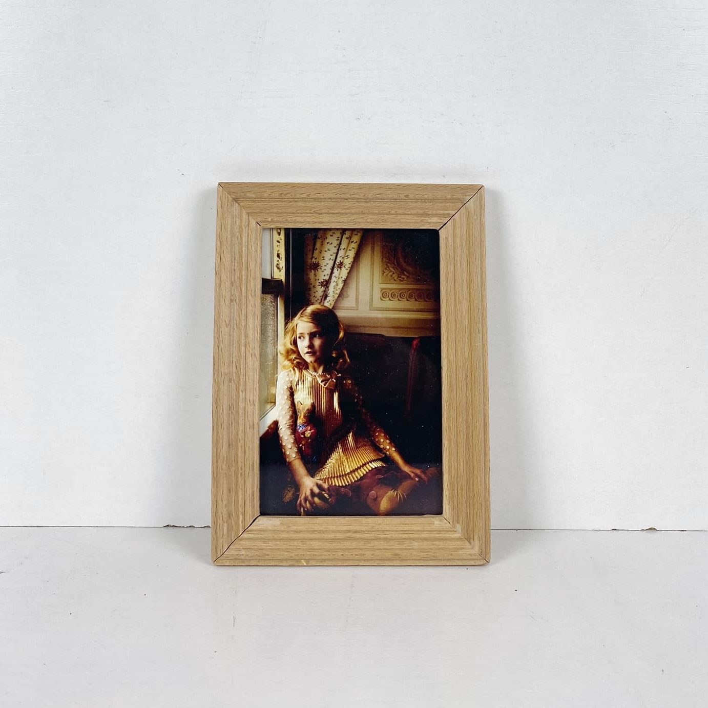 Фото Дівчинка в рамці AR-699