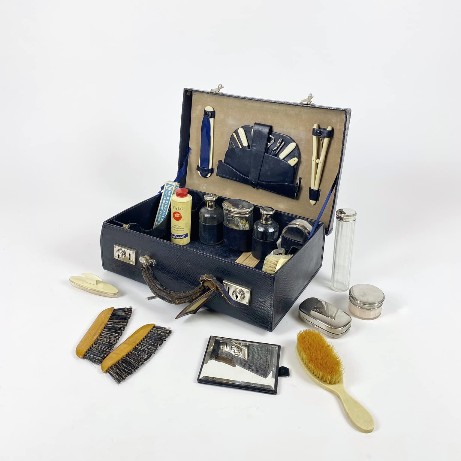 Набір косметичний дорожній у валізі вінтаж VL-107