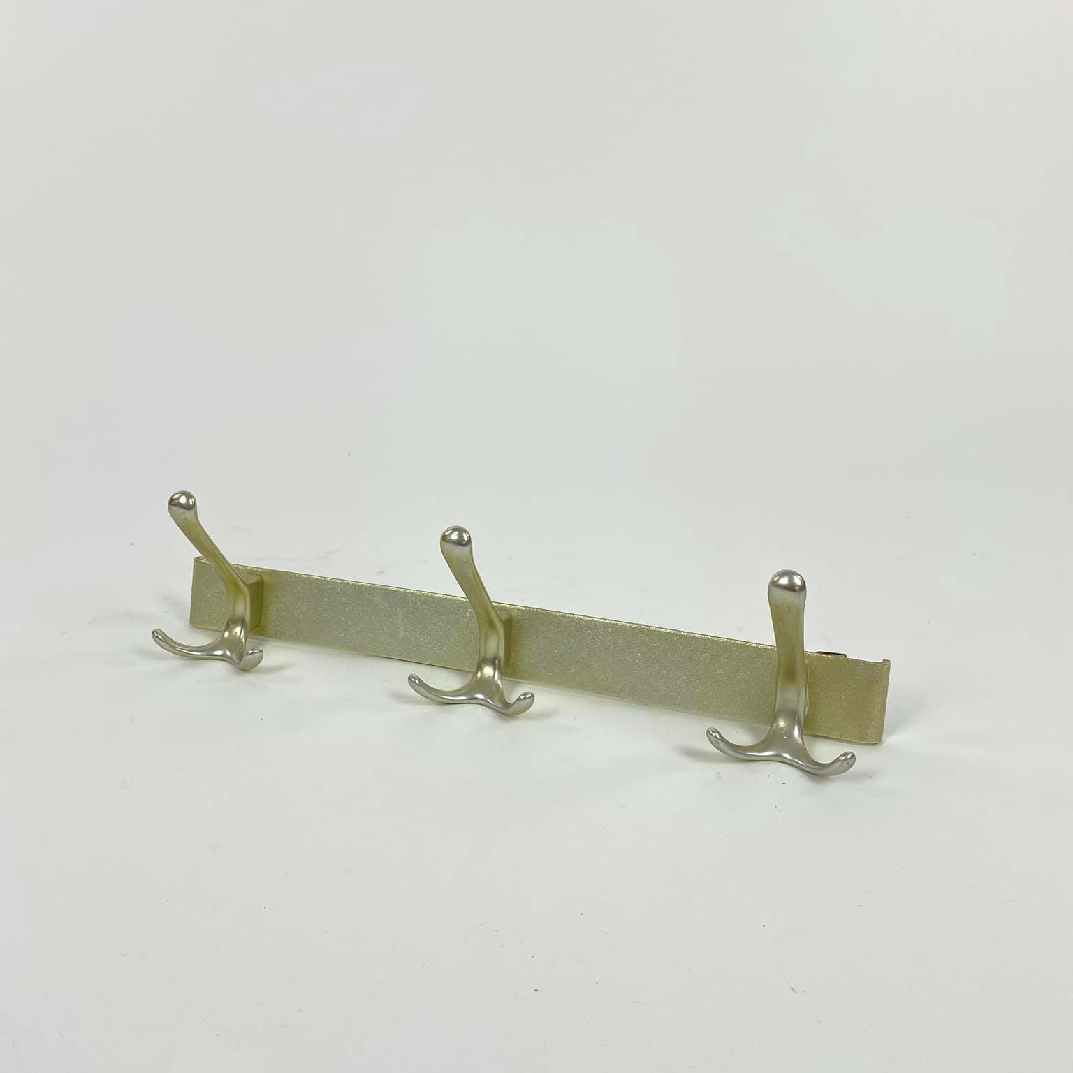 Вішак настінний на 3 гачки метал вінтаж