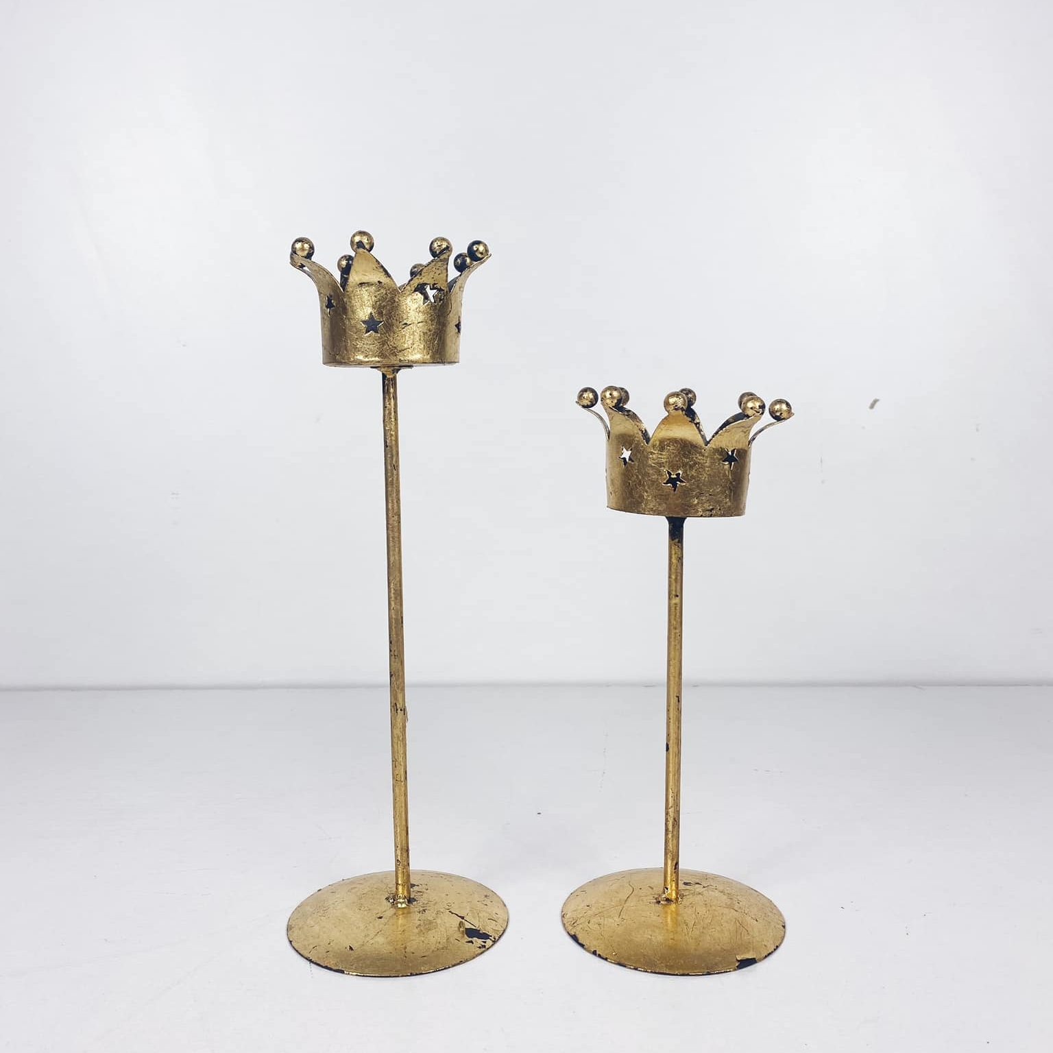 Підсвічник-корона на підставці метал золото CS-059