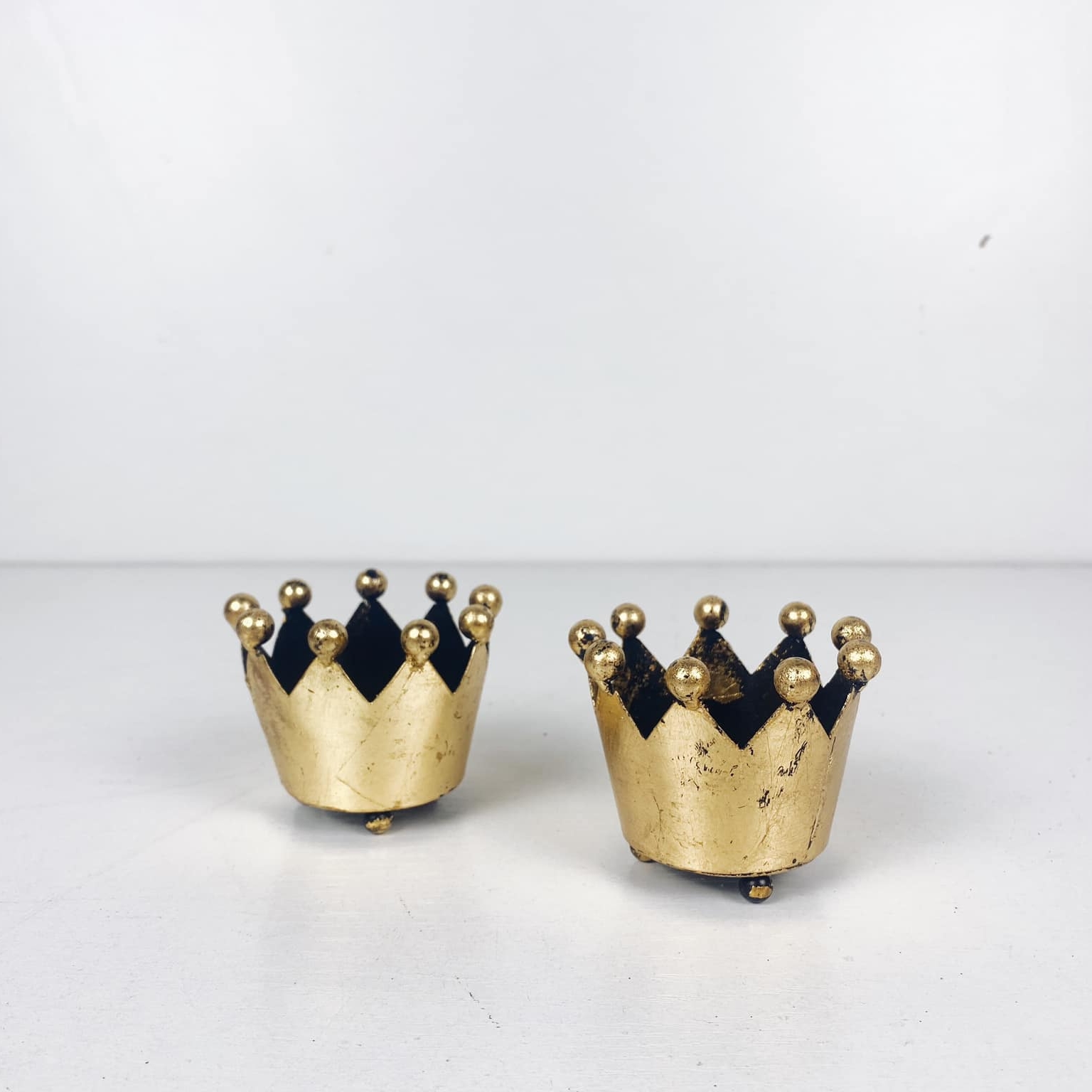 Підсвічник-корона для чайної свічки метал золото CS-060