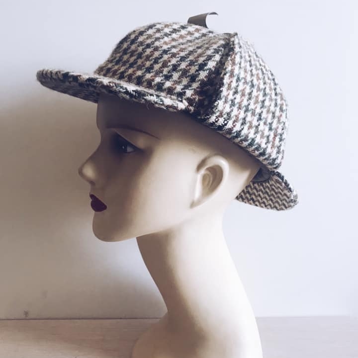 Капелюх Шерлока Холмса вінтаж