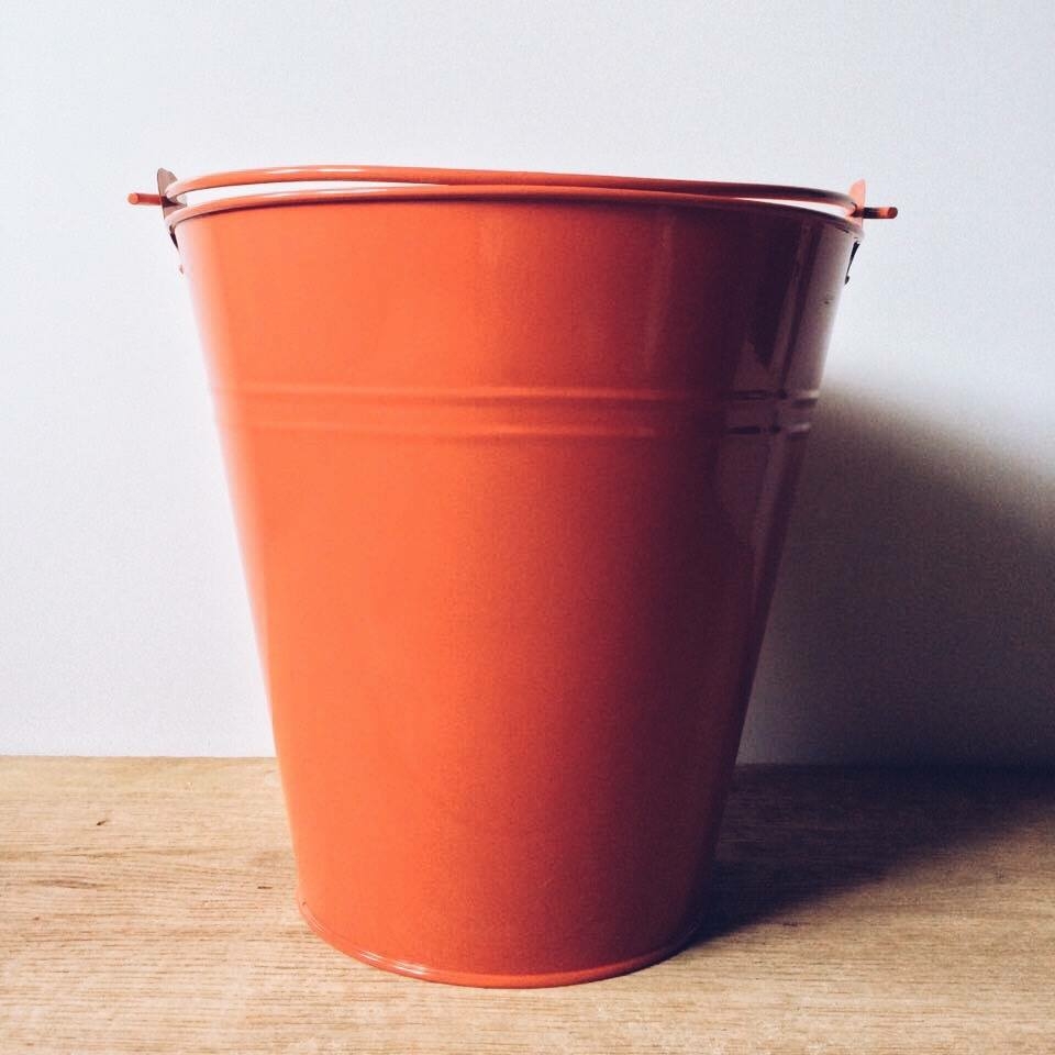 Відро декоративне червоне метал/емаль