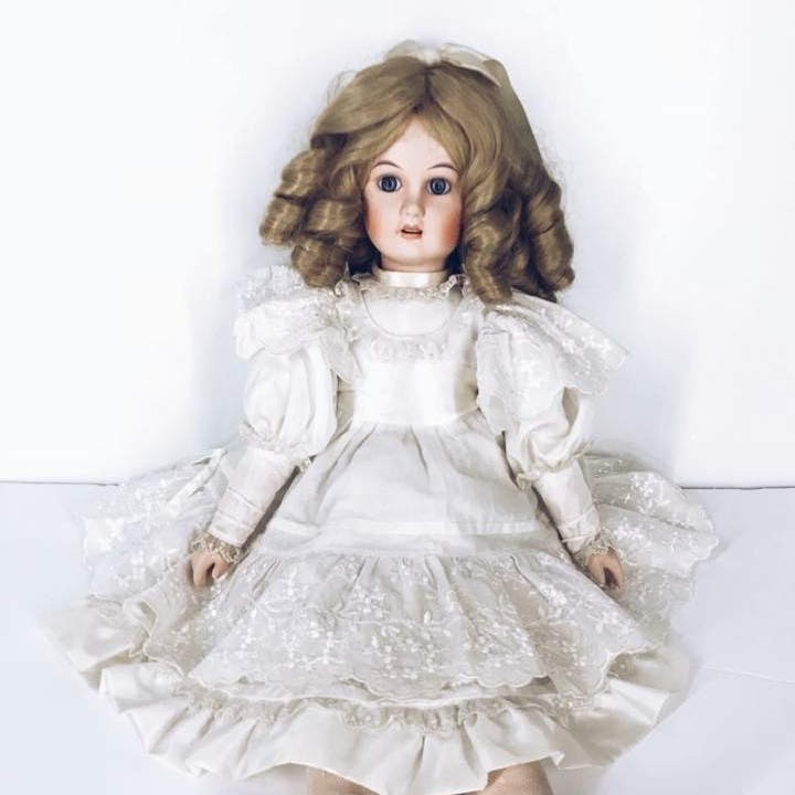 Лялька Дівчинка в білій сукні порцеляна/текстиль вінтаж  8