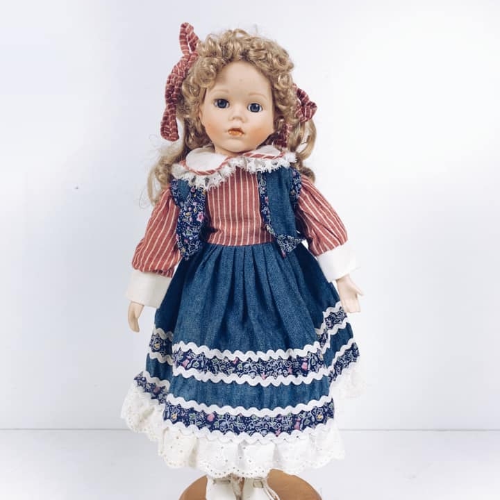 Лялька Дівчинка у сукні з джинсовою спідницею порцеляна/текстиль вінтаж 12