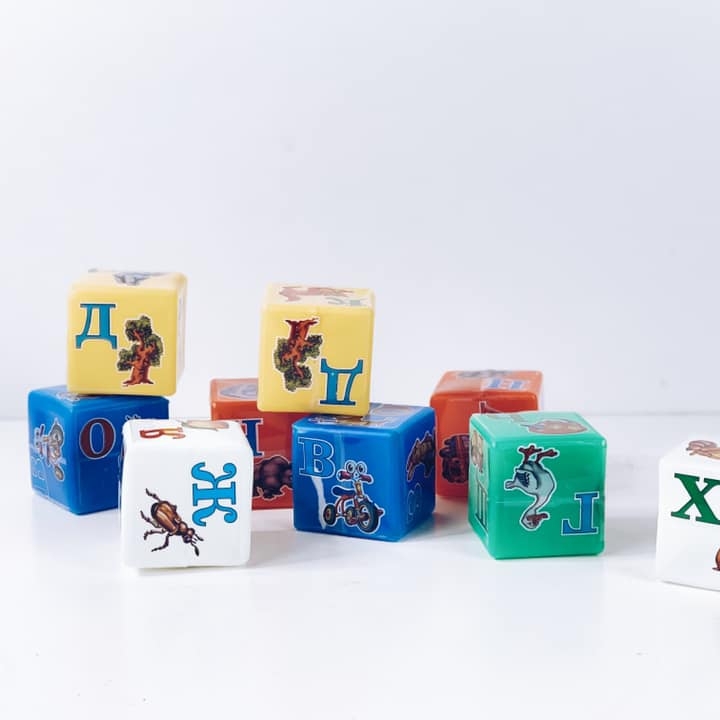 Кубики з алфавітом пластик