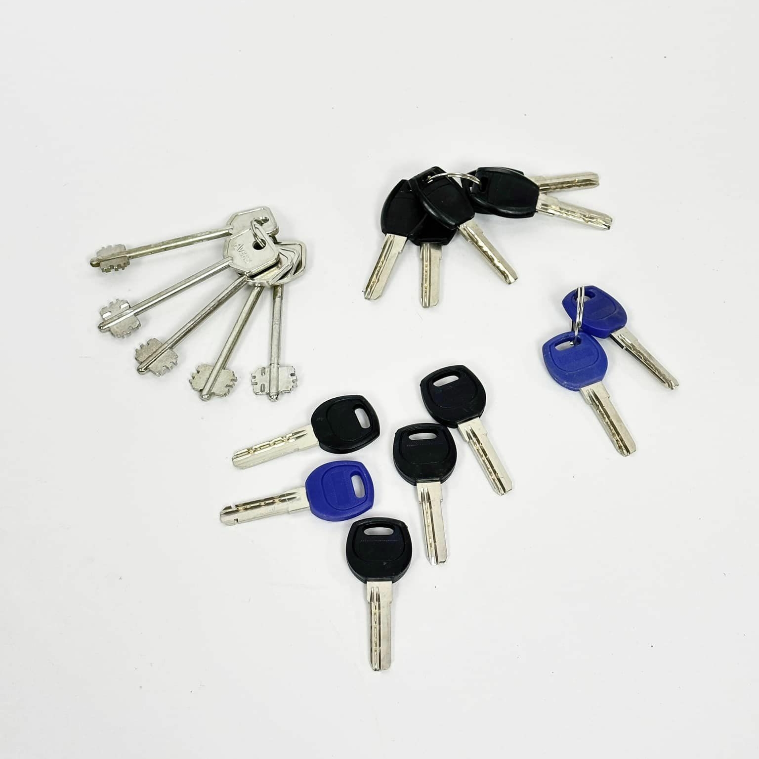 Ключ для замка в дверях в асортименті