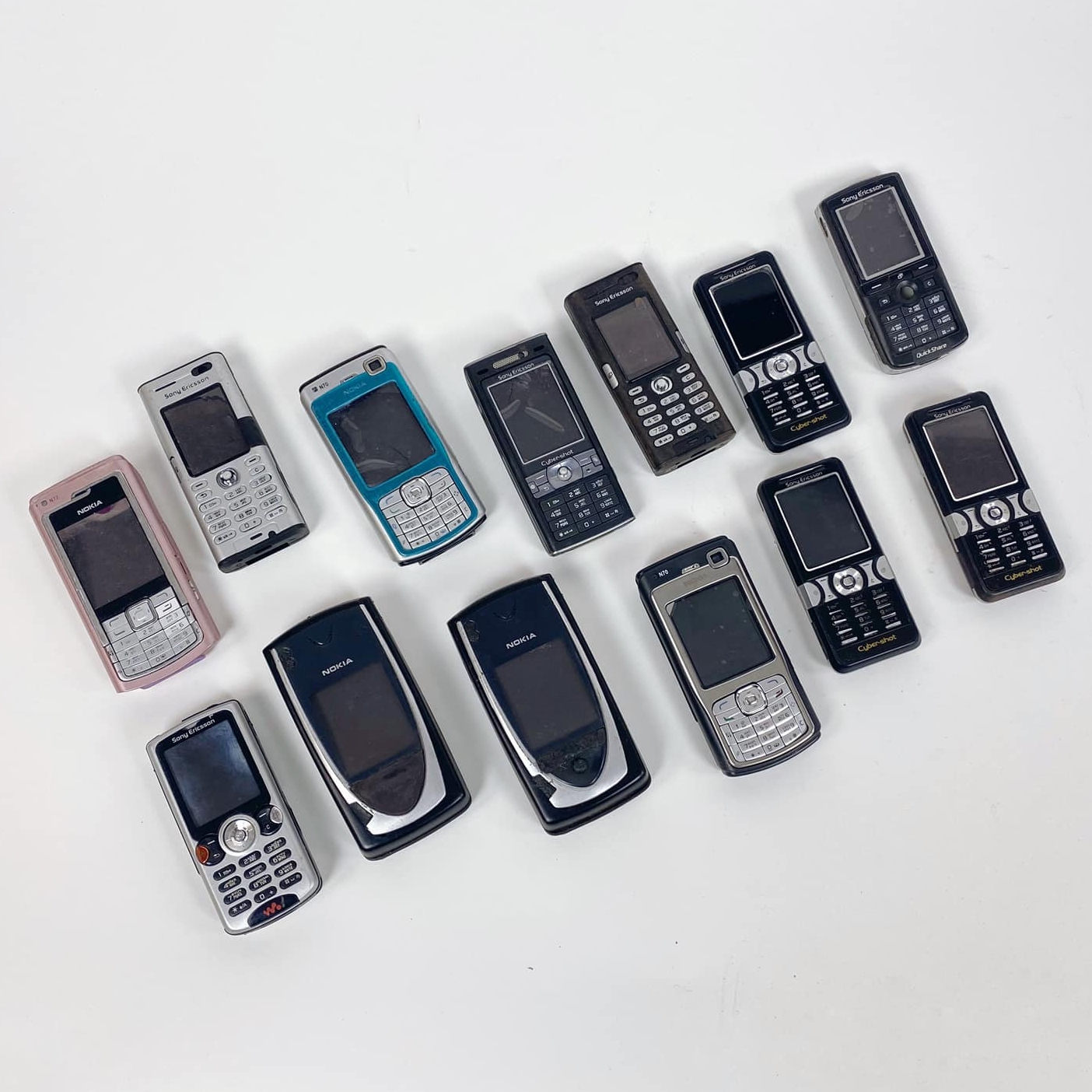 Телефон мобільний в асортименті PH-142