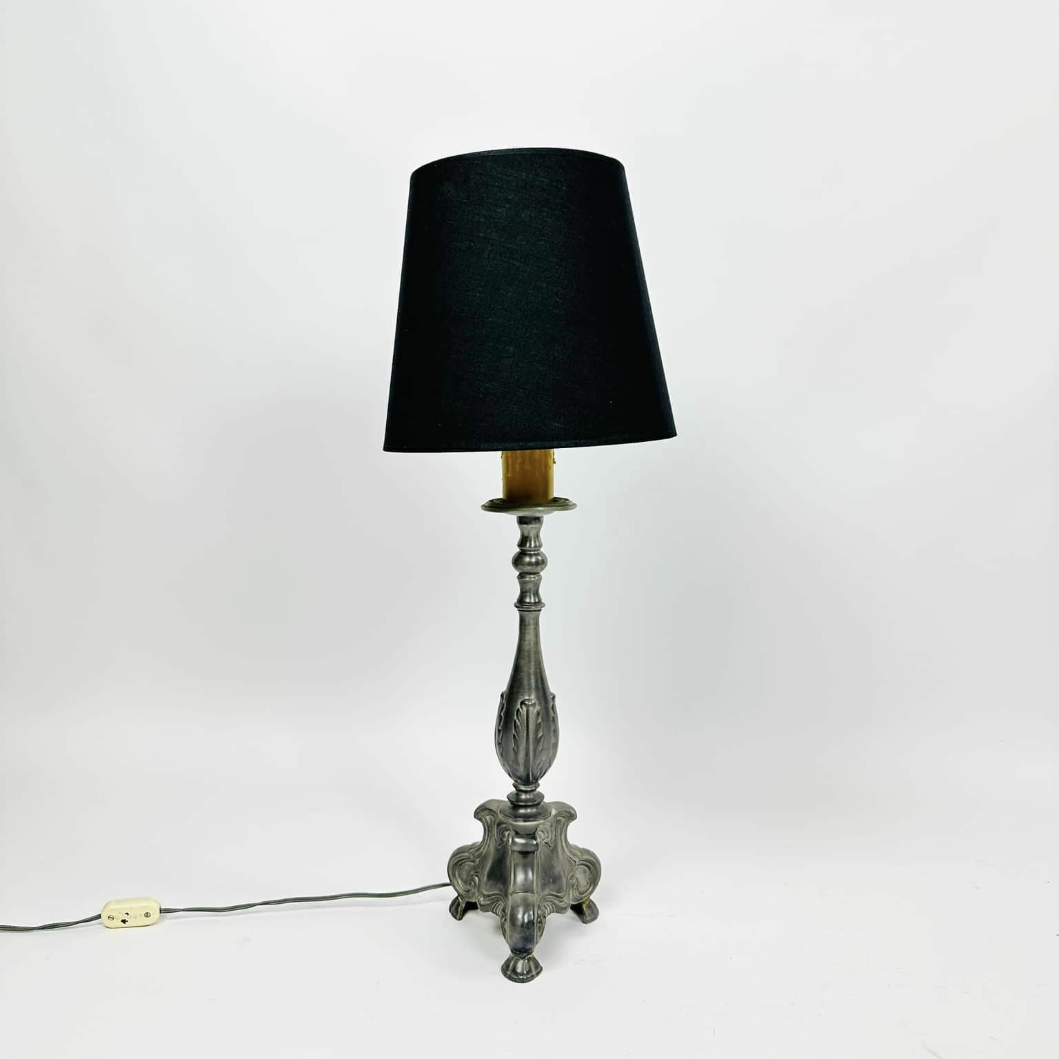 Лампаі настільна база фігурна олово вінтаж LT-272