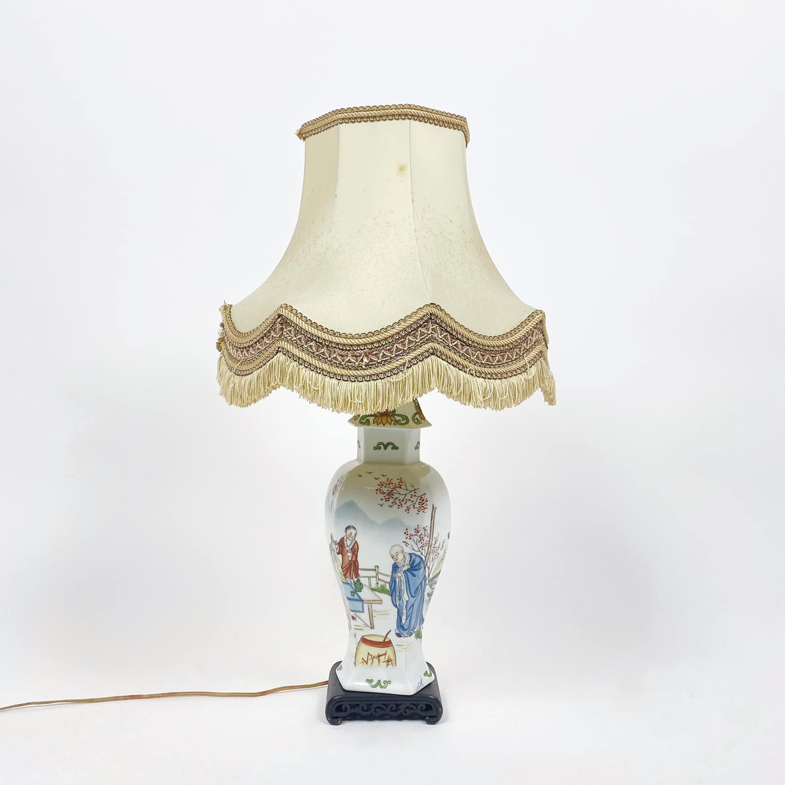 Лампа настільна база шинуазрі порцеляна абажур фігурний з китицями вінтаж LT-265