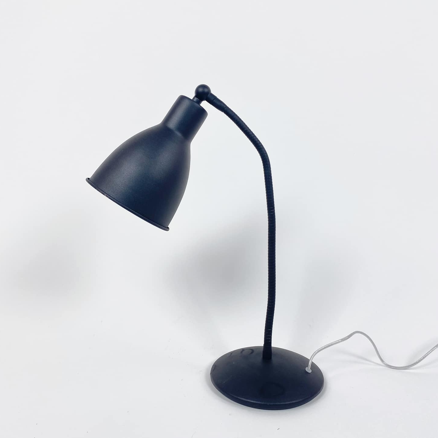 Лампа настільна чорна з гнучкою основою LT-260