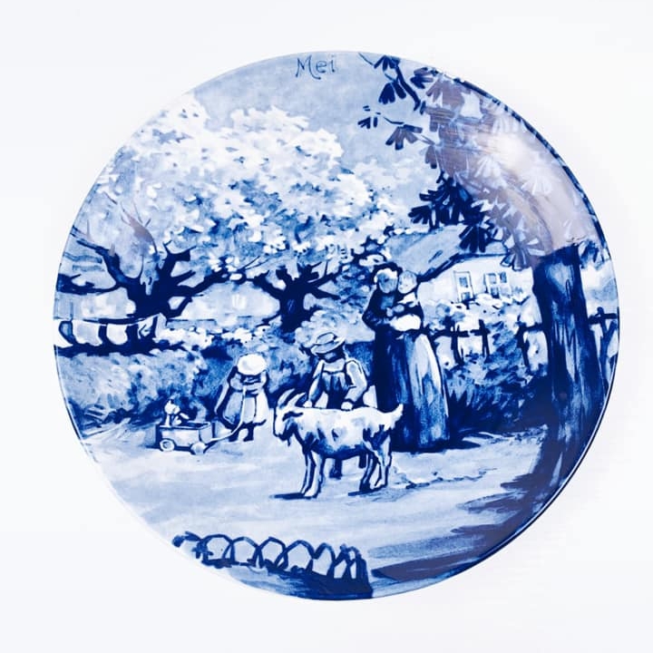 Тарілка декоративна синій розпис Прогулянка порцеляна вінтаж