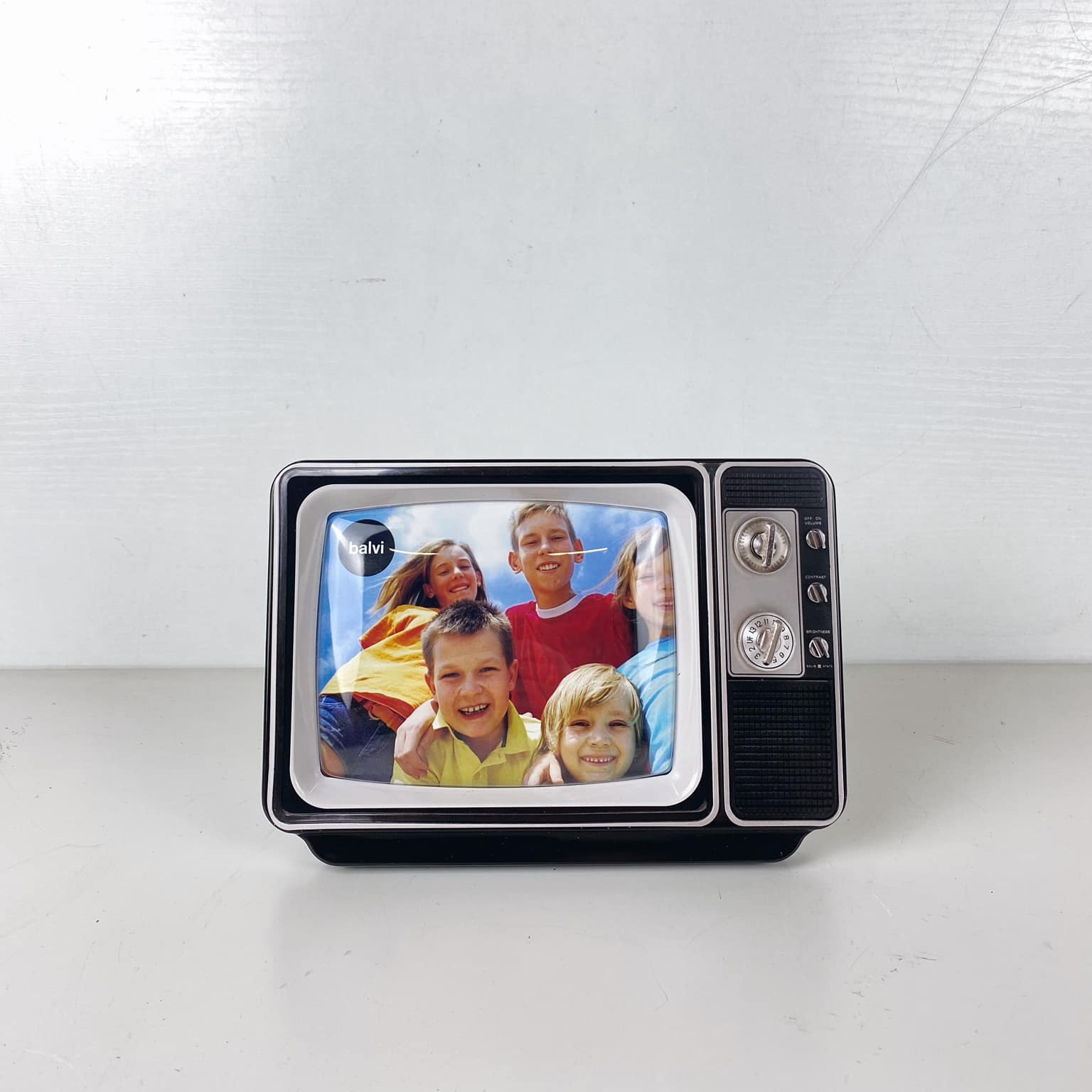Фоторамка ретро телевізор AR-709
