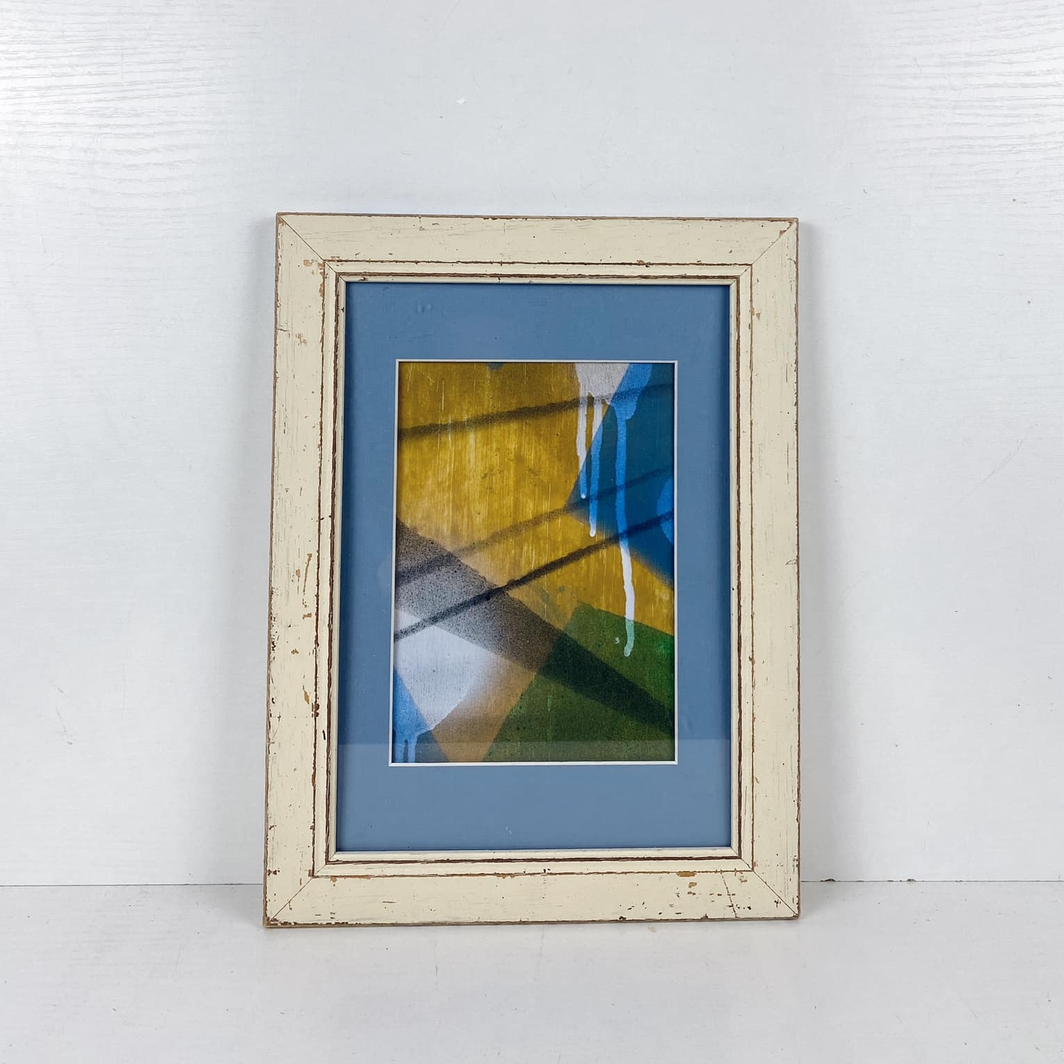 Абстарктний малюнок в потертій рамкі з паспарту AR-916