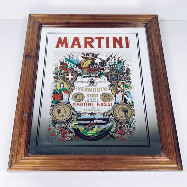 Постер рекламний на дзеркалі в дерев'яній рамі AR-444