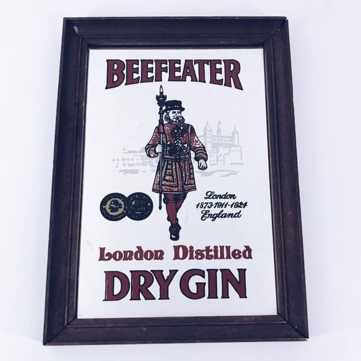 Постер рекламний на дзеркалі в дерев'яній рамі AR-384