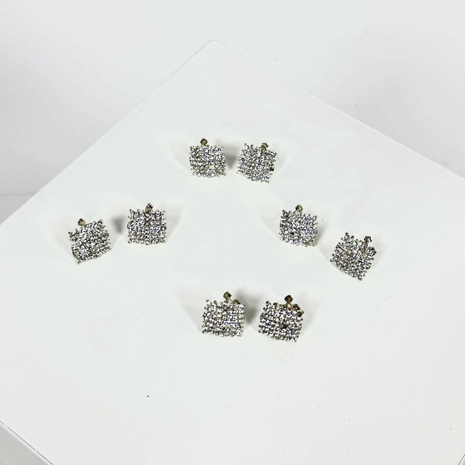 Сережки "стрази" пара 4