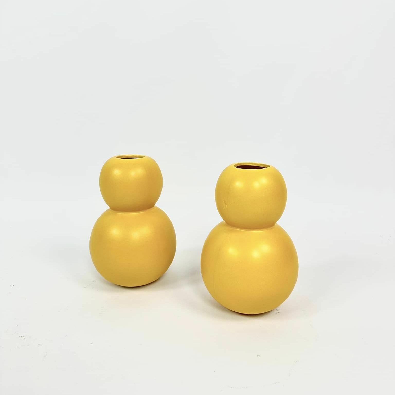 Ваза фігурна жовта кераміка VA-448