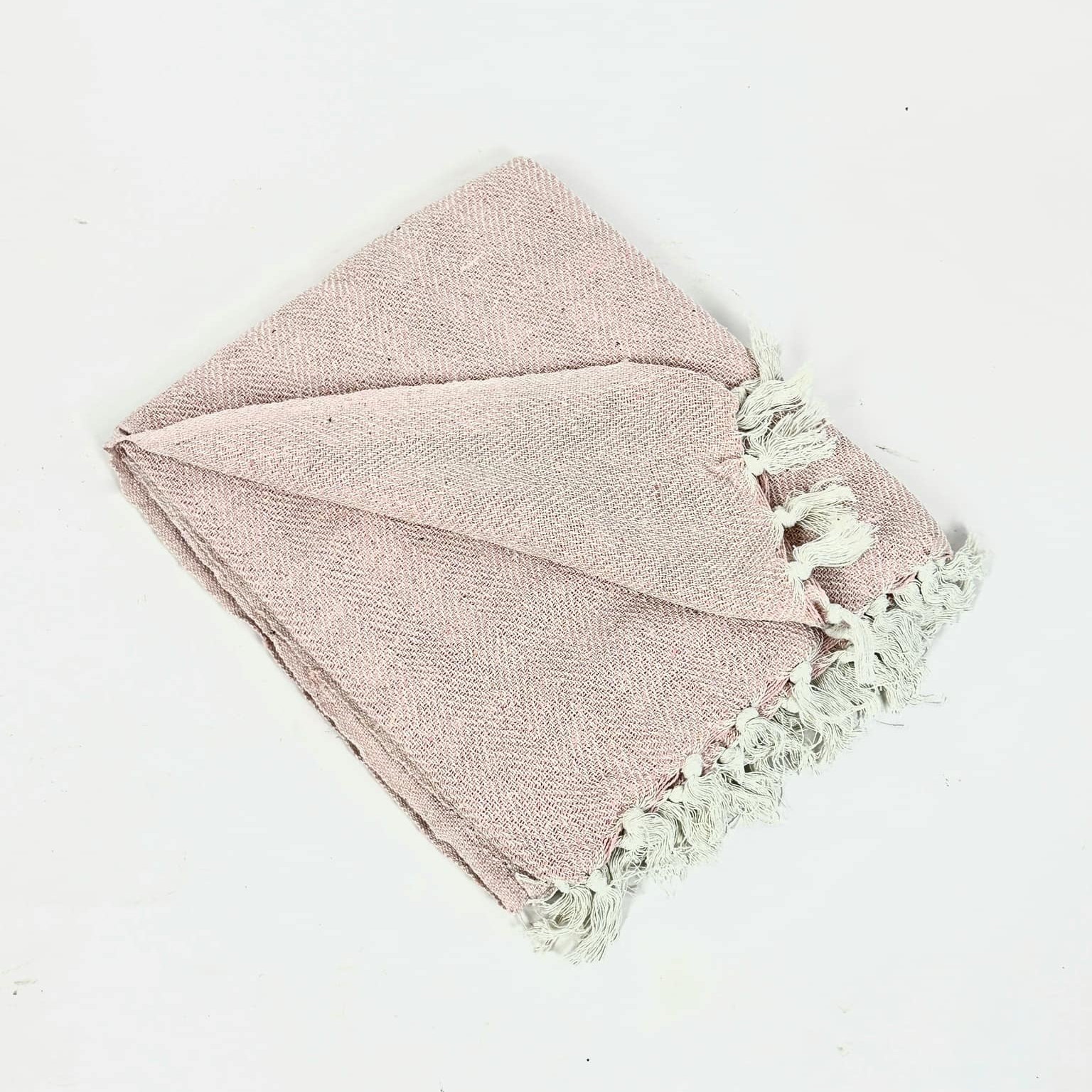 Плед блідо-рожевий шеврон з білими китицями бавовна WR-218