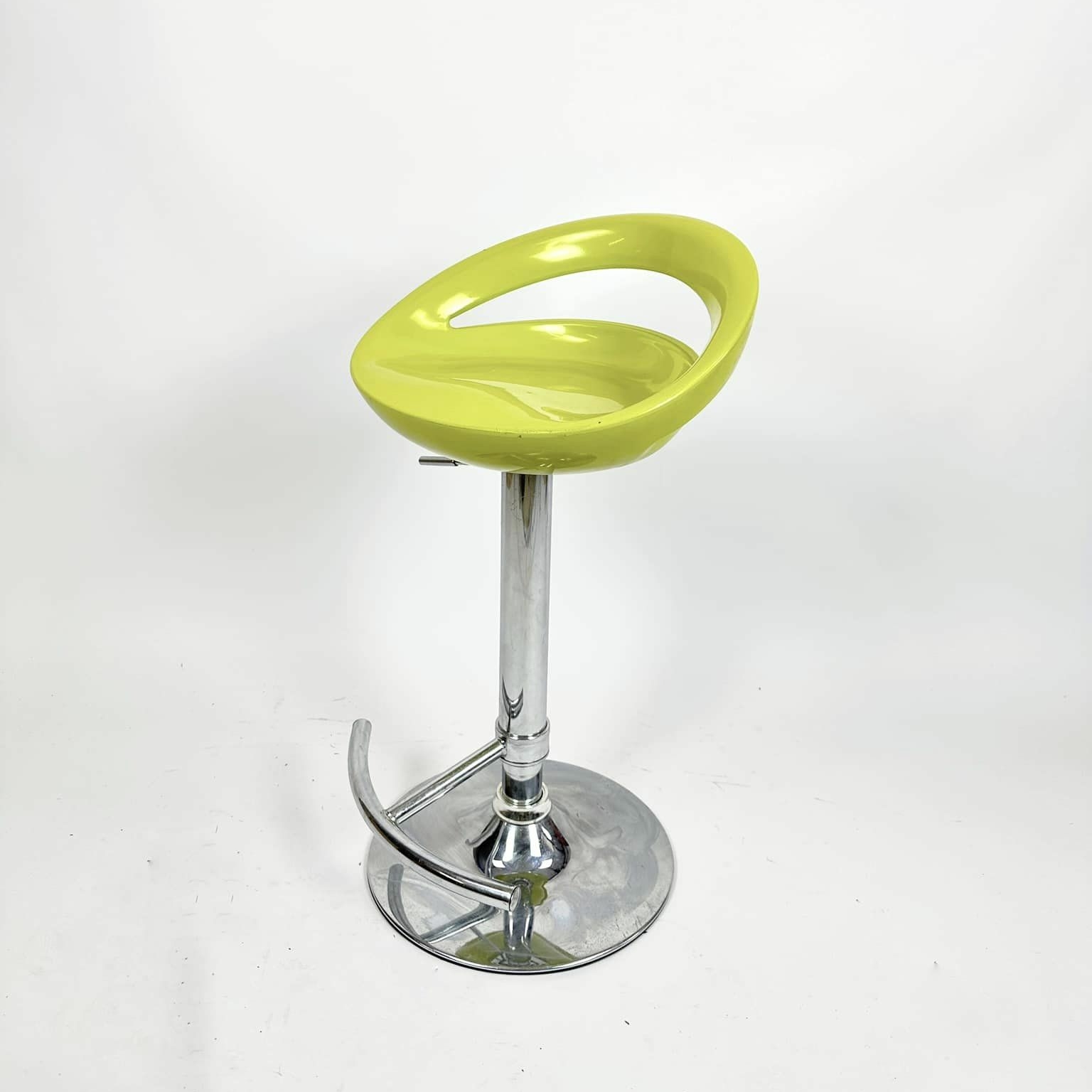 Стілець барний пластик/метал салатовий/хром ST-134