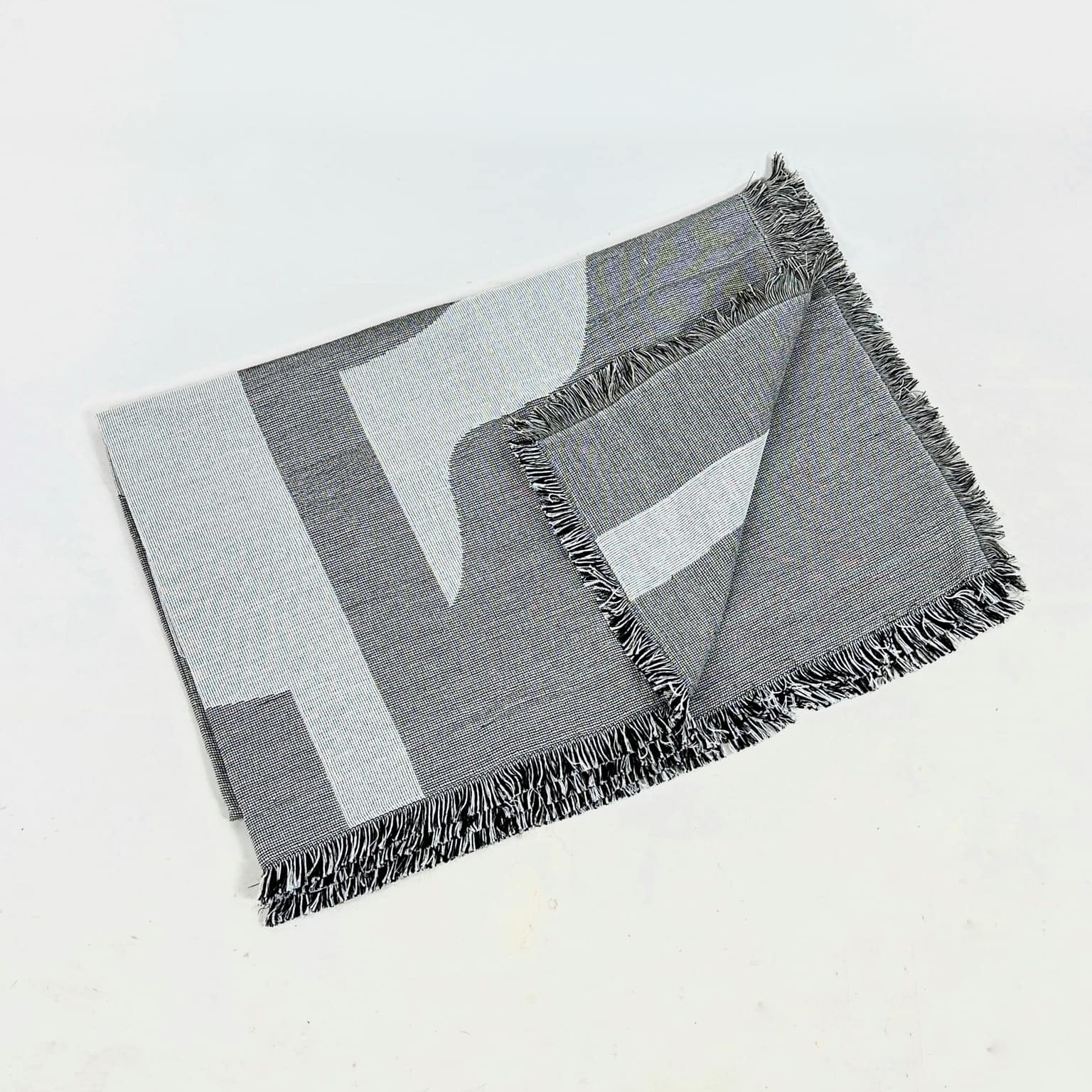 Плед сірий геометричний візерунок WR-220