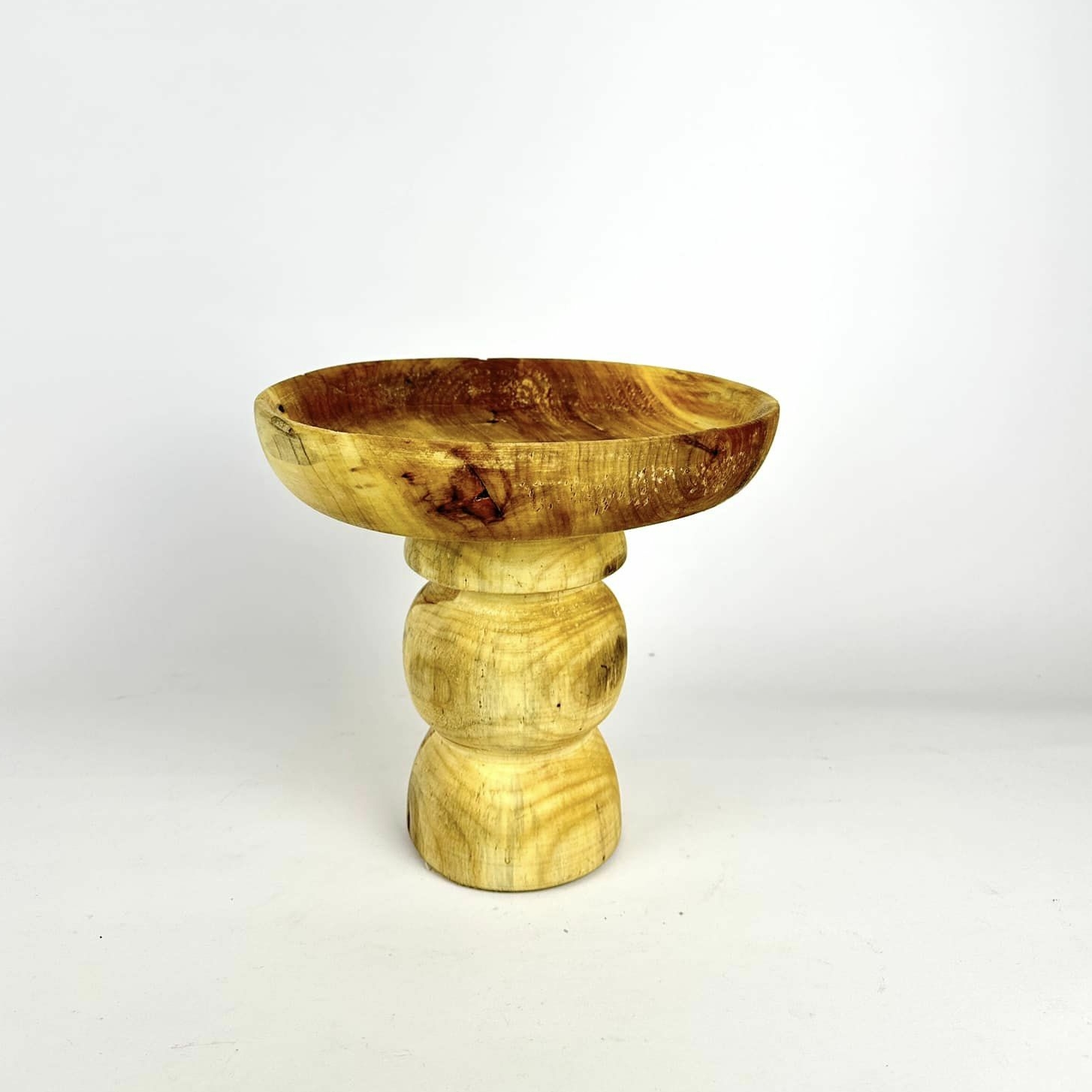 Ваза-чаша на високій фігурній ніжці етно дерево VA-455