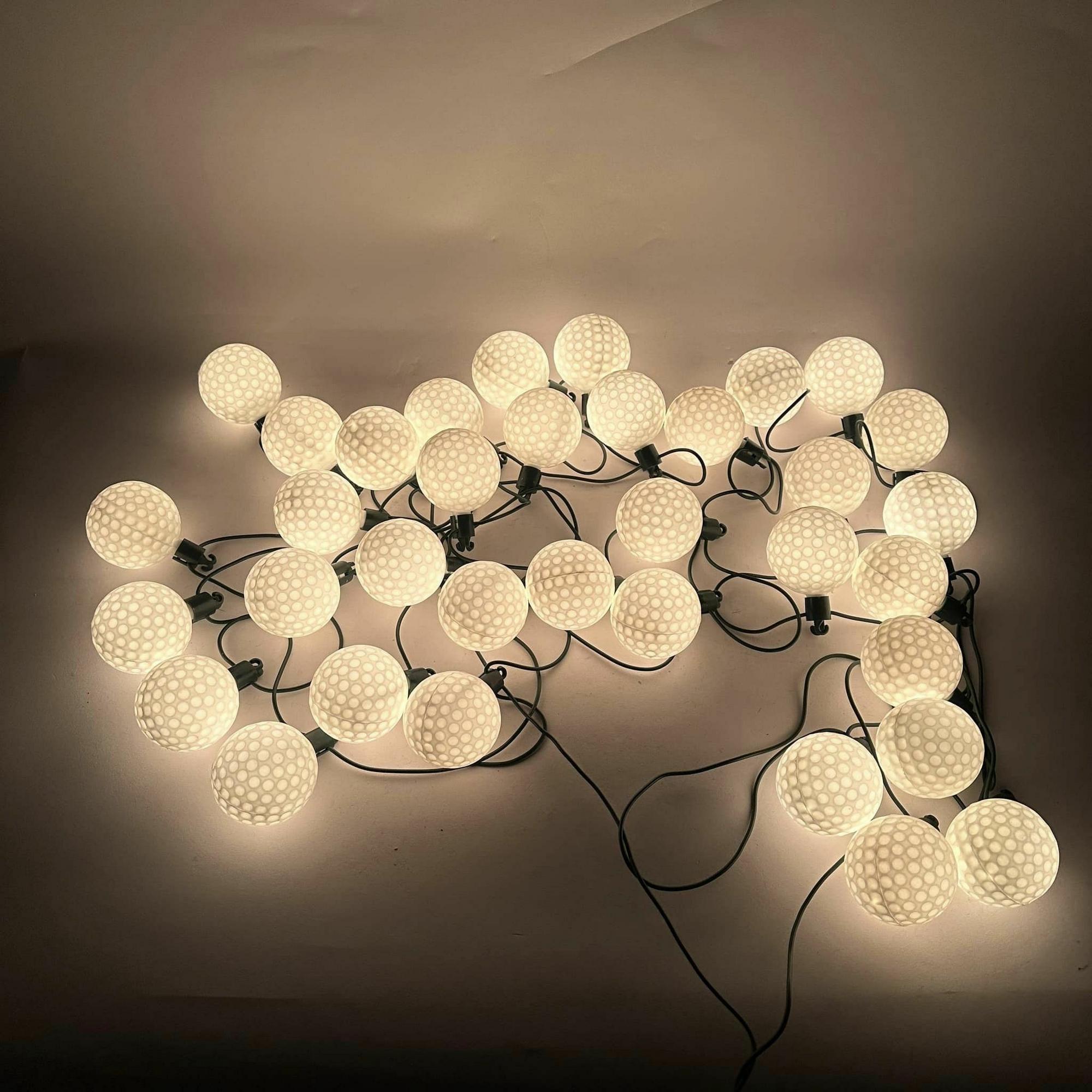 LED-гірлянда чорна білі кулі тепле світло