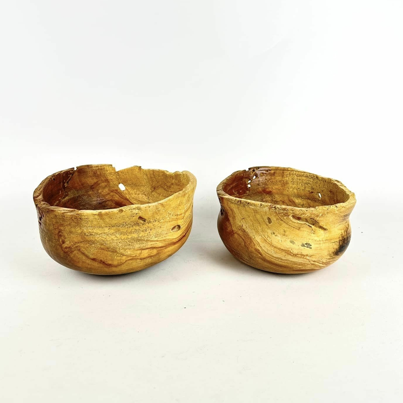 Миска декоративна етно дерево з природньою фактурою і формою EN-150