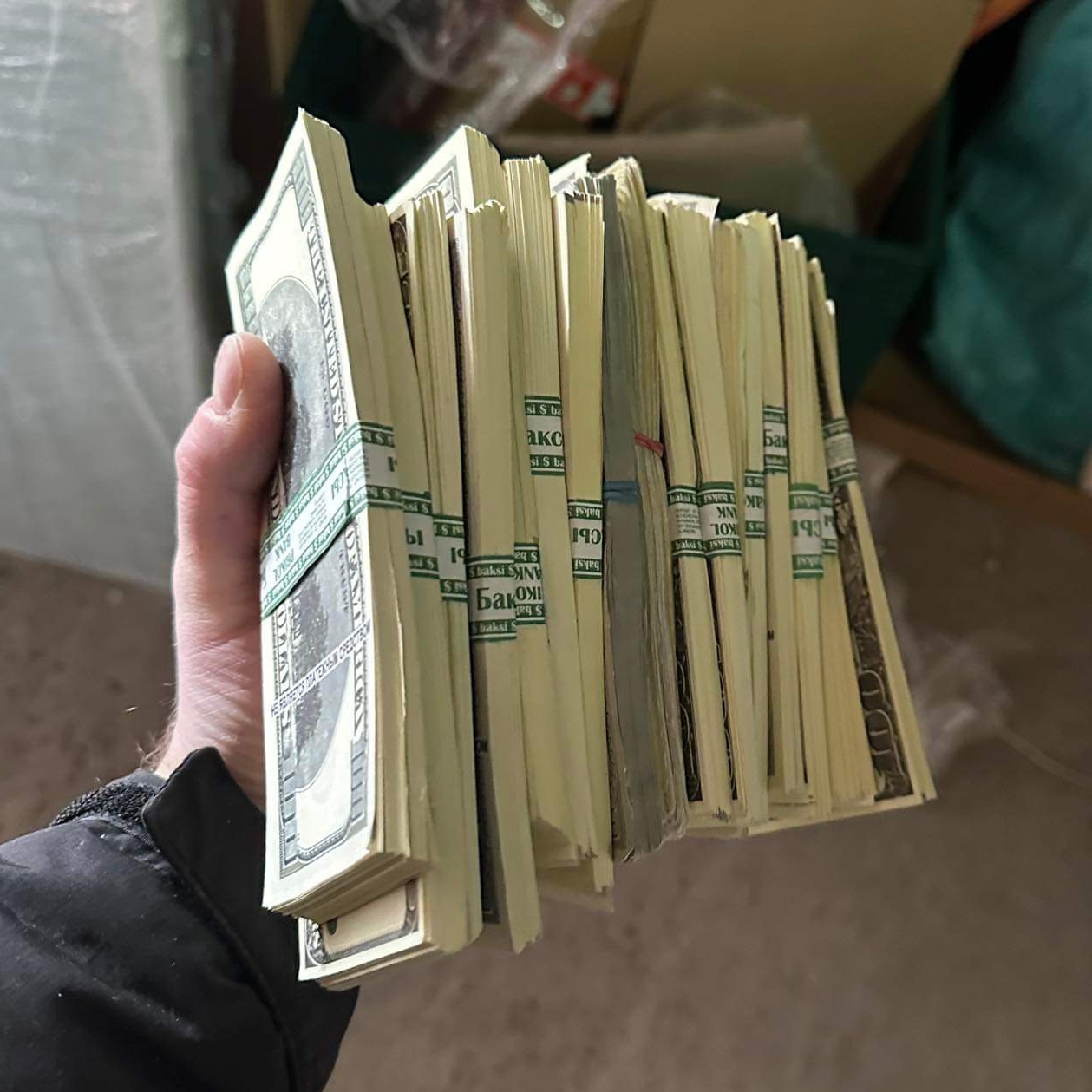 Пачка банкнот