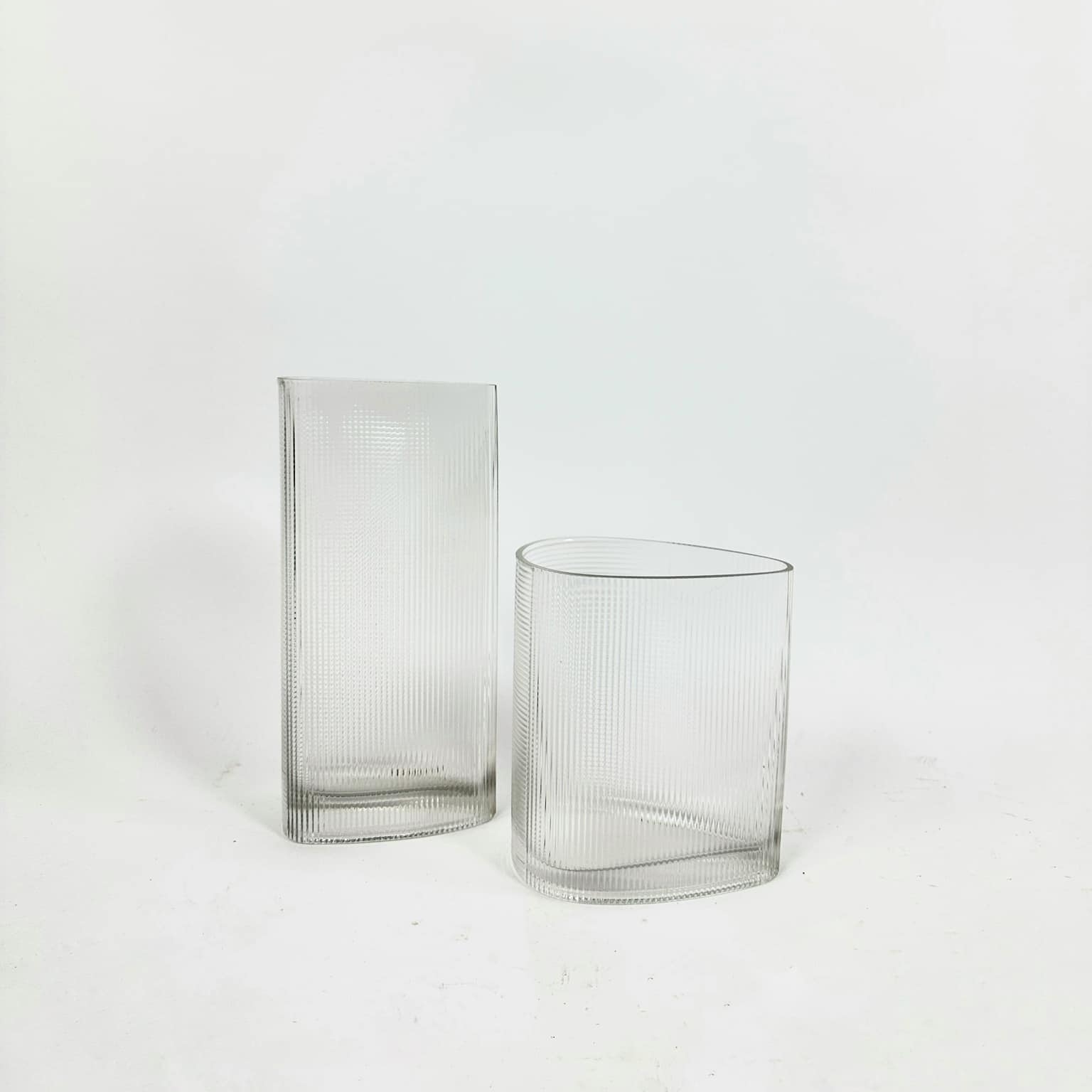 Ваза рельєфна прозоре скло VA-459