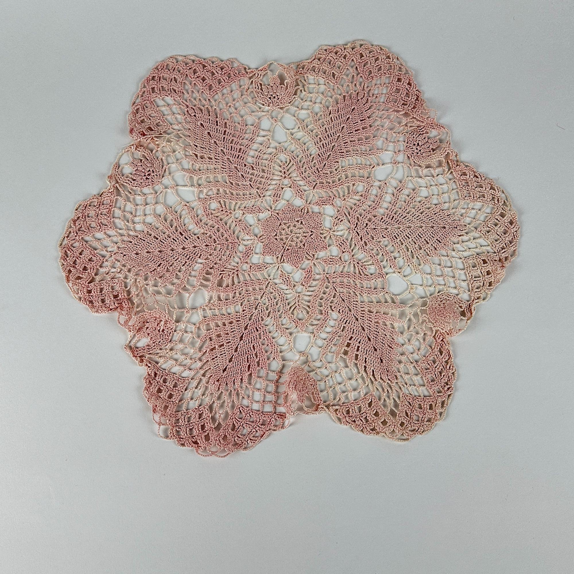 Серветка 6-кутна плетена гачком бежево-рожева вінтаж TT-215