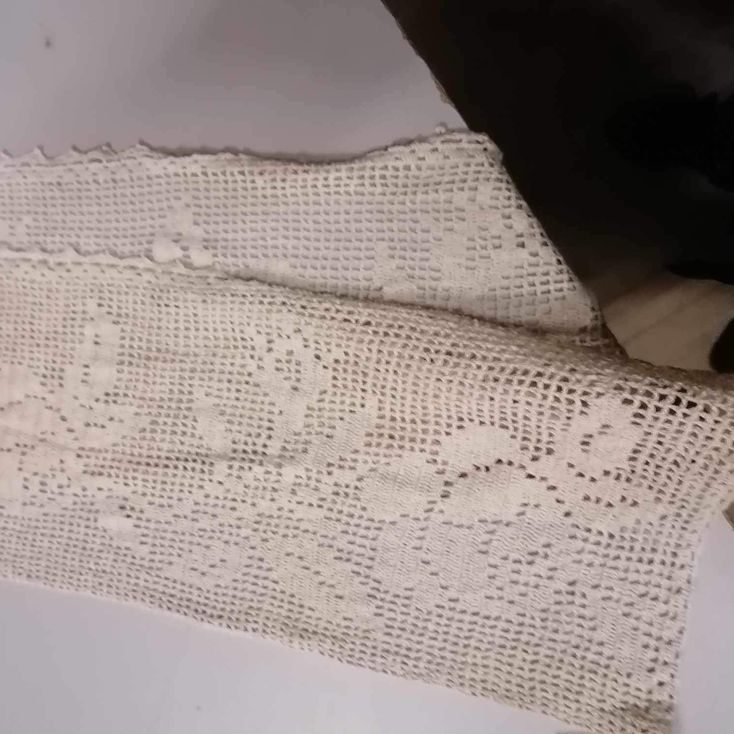 Ранер / Фіранка Троянди беж плетена гачком вінтаж TT-217