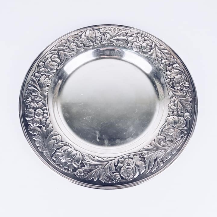 Блюдо з рельєфним широким краєм сріблення вінтаж PS-033