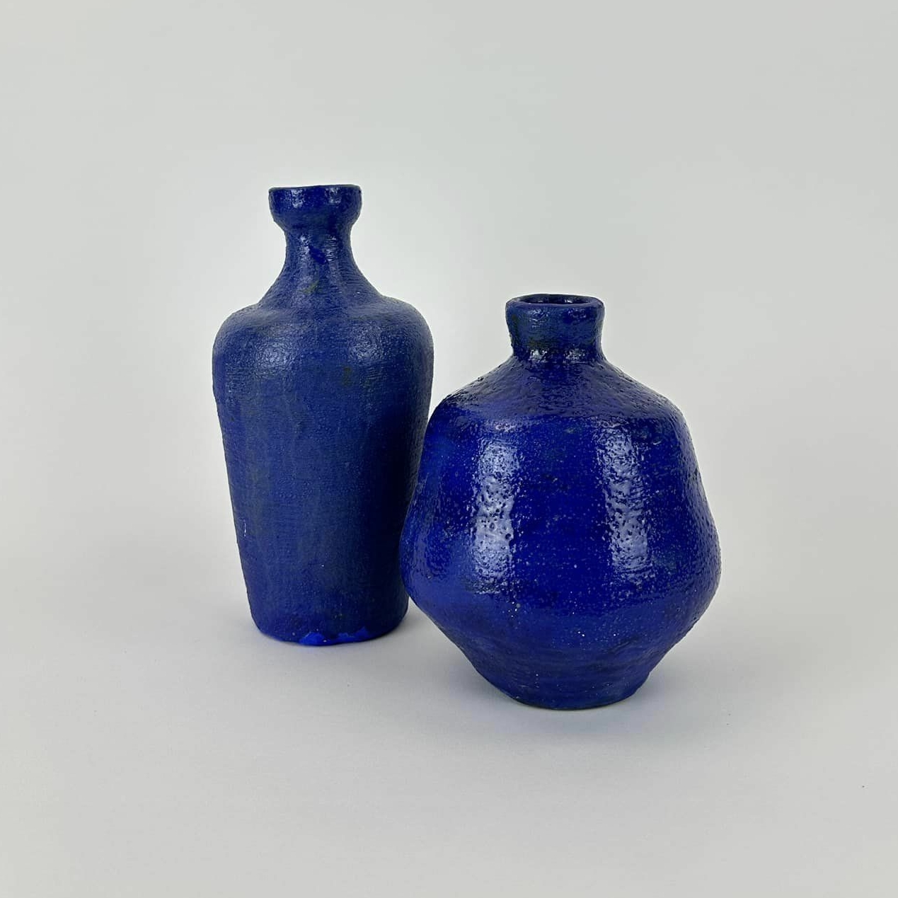 Ваза асиметрична синя фактура авторська кераміка VA-482