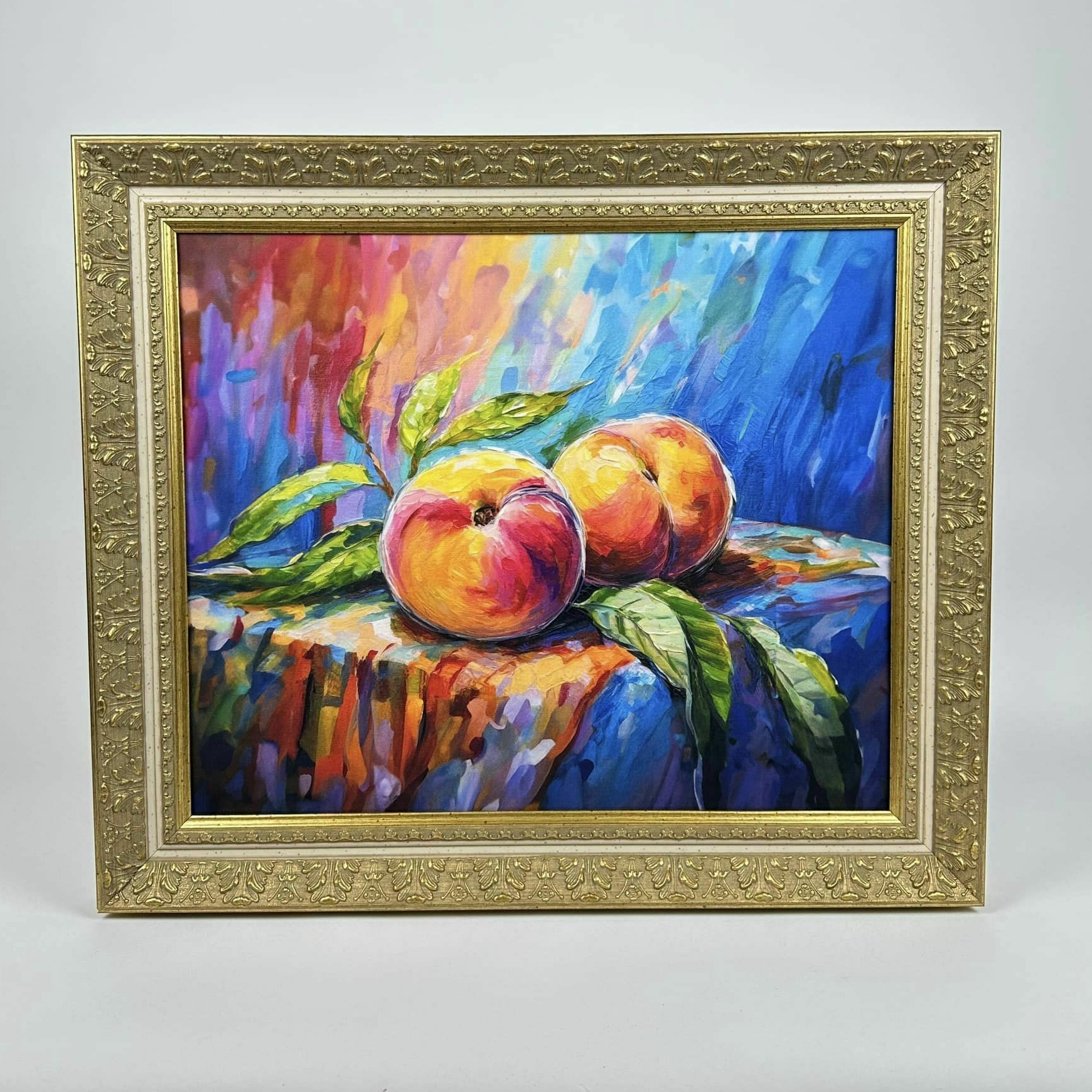 Натюрморт у золотій рамі Персики AR-1039