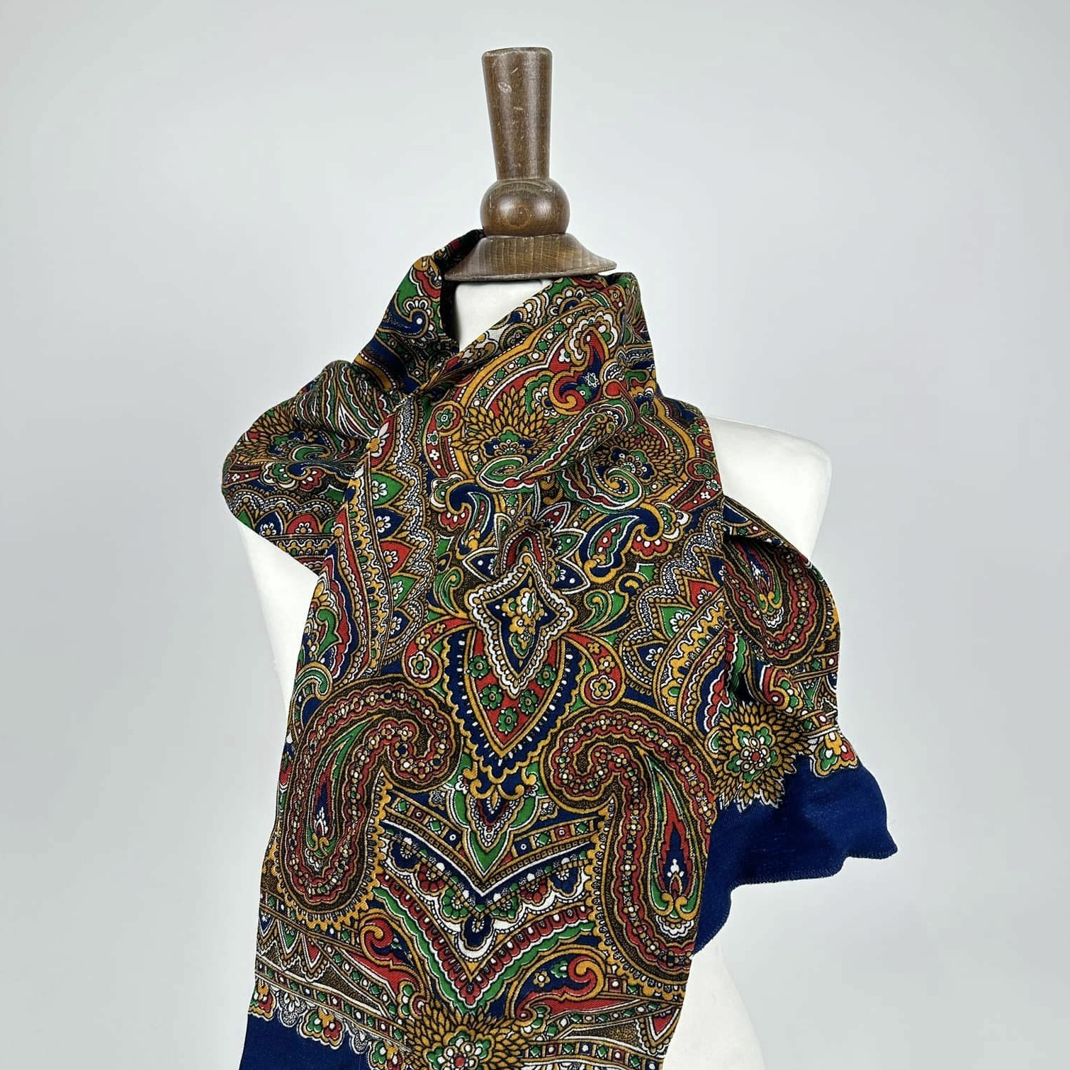 Шарф-палантин Пейслі 1