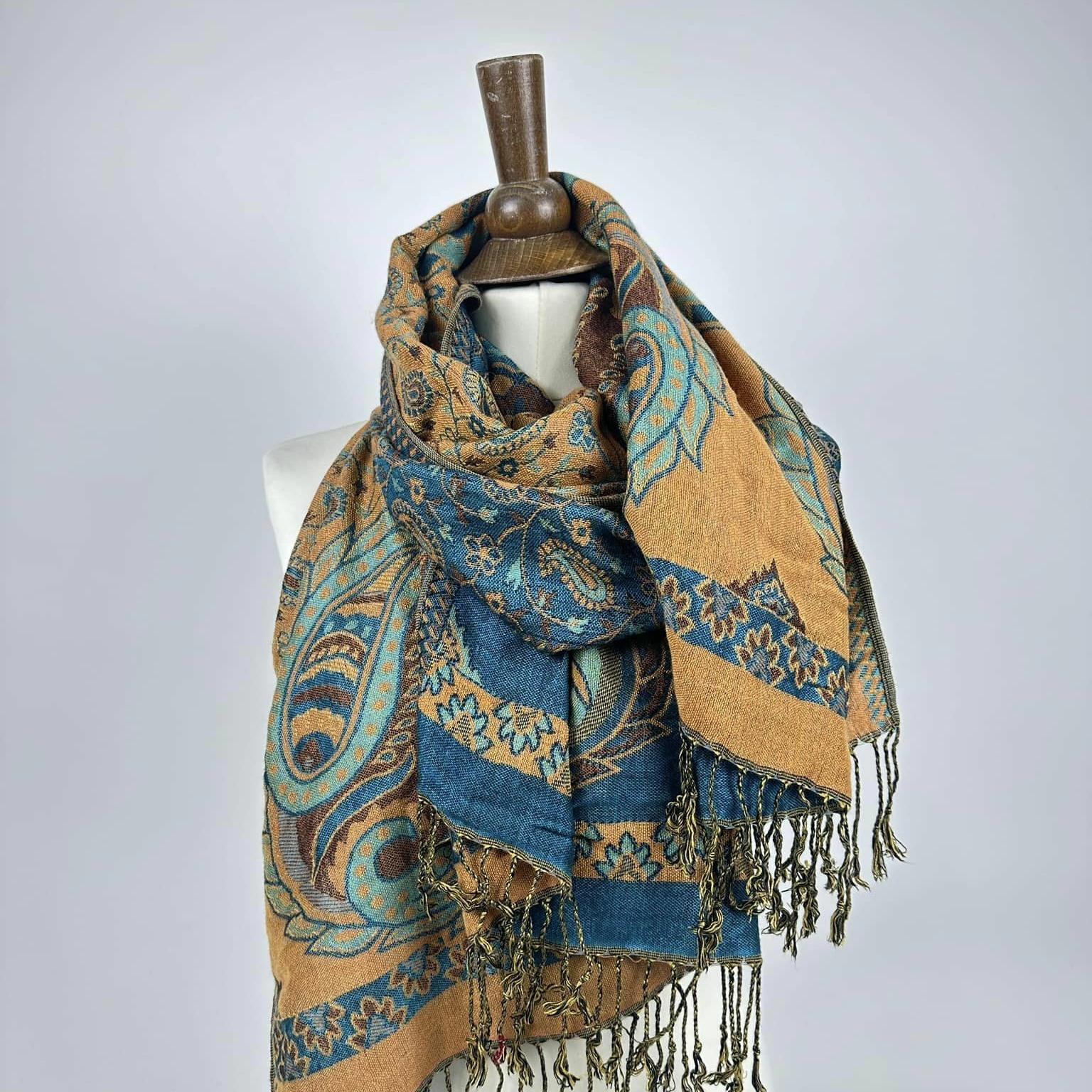 Шарф-палантин Пейслі 2