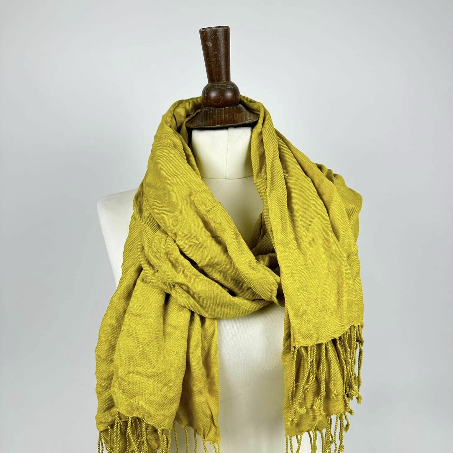 Шарф-палантин гірчичний 3
