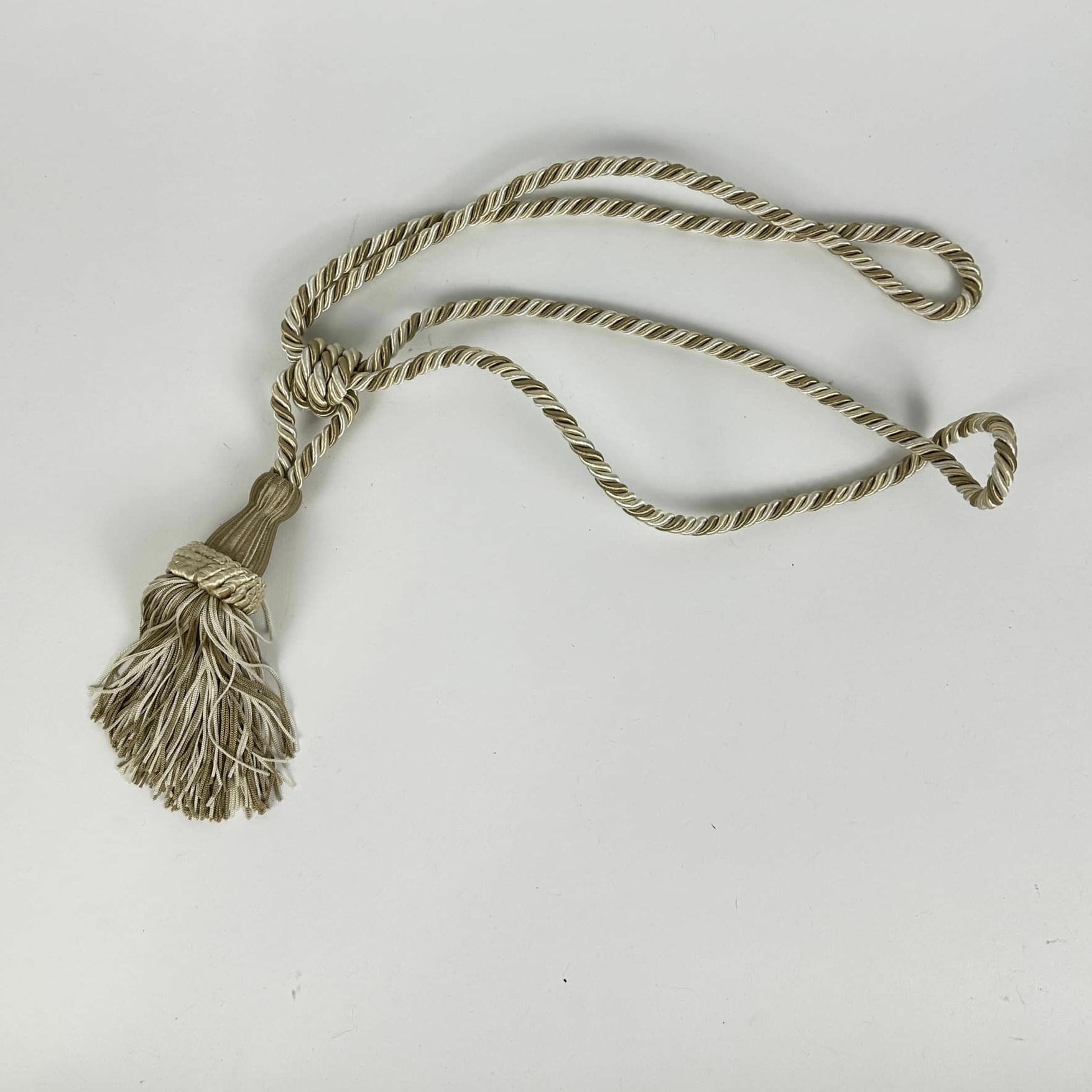 Підхват для штор з кутасом беж/білий CR-073