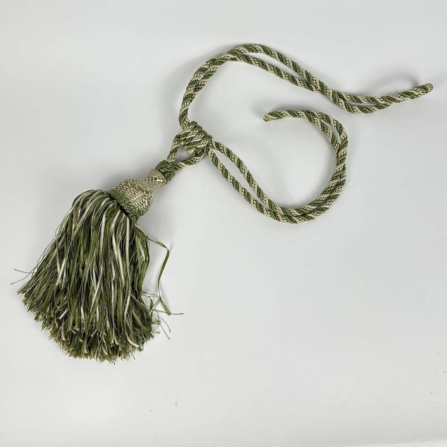 Підхват для штор з кутасом беж/зелений CR-076