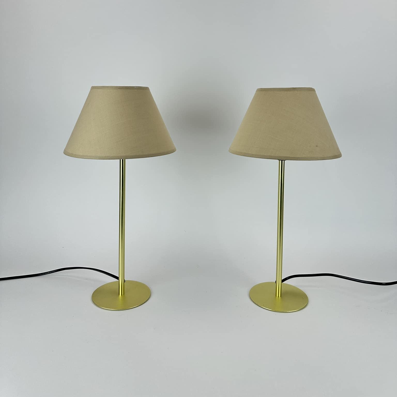 Лампа настільна золото/беж LT-290