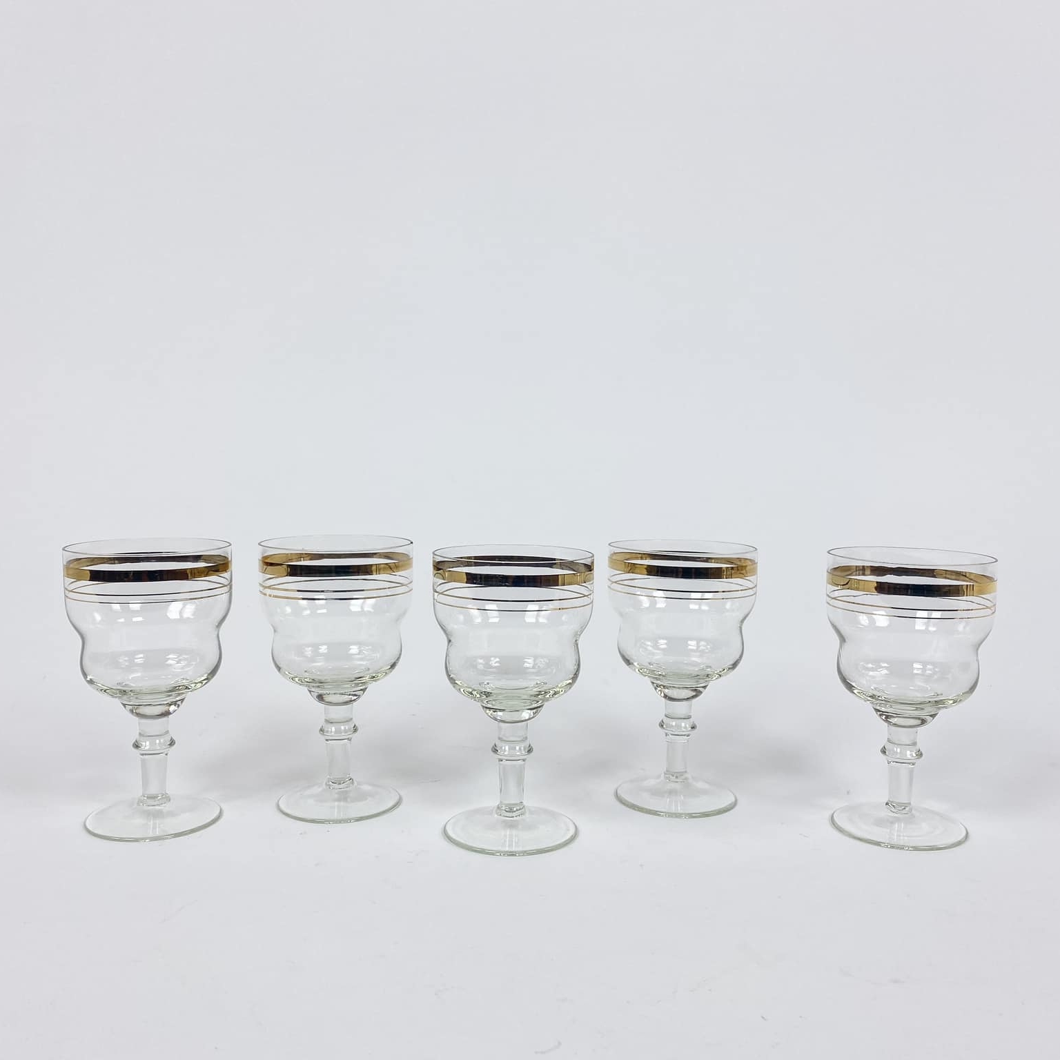 Чарка на ніжці з золотим обідком скло вінтаж GS-077